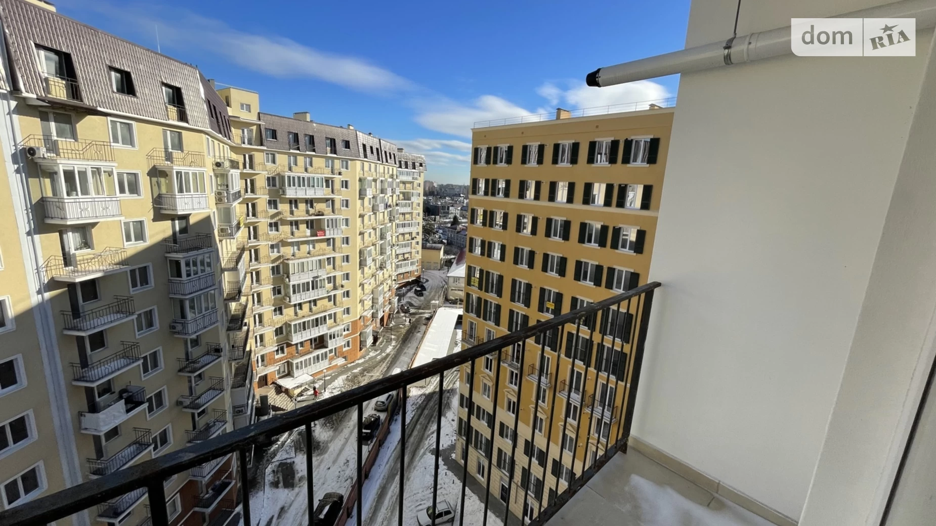 Продается 3-комнатная квартира 82.7 кв. м в Одессе, ул. Инглези