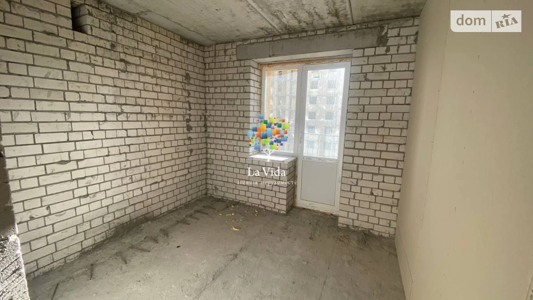 Продается 1-комнатная квартира 40.8 кв. м в Чайках, ул. Валерия Лобановского