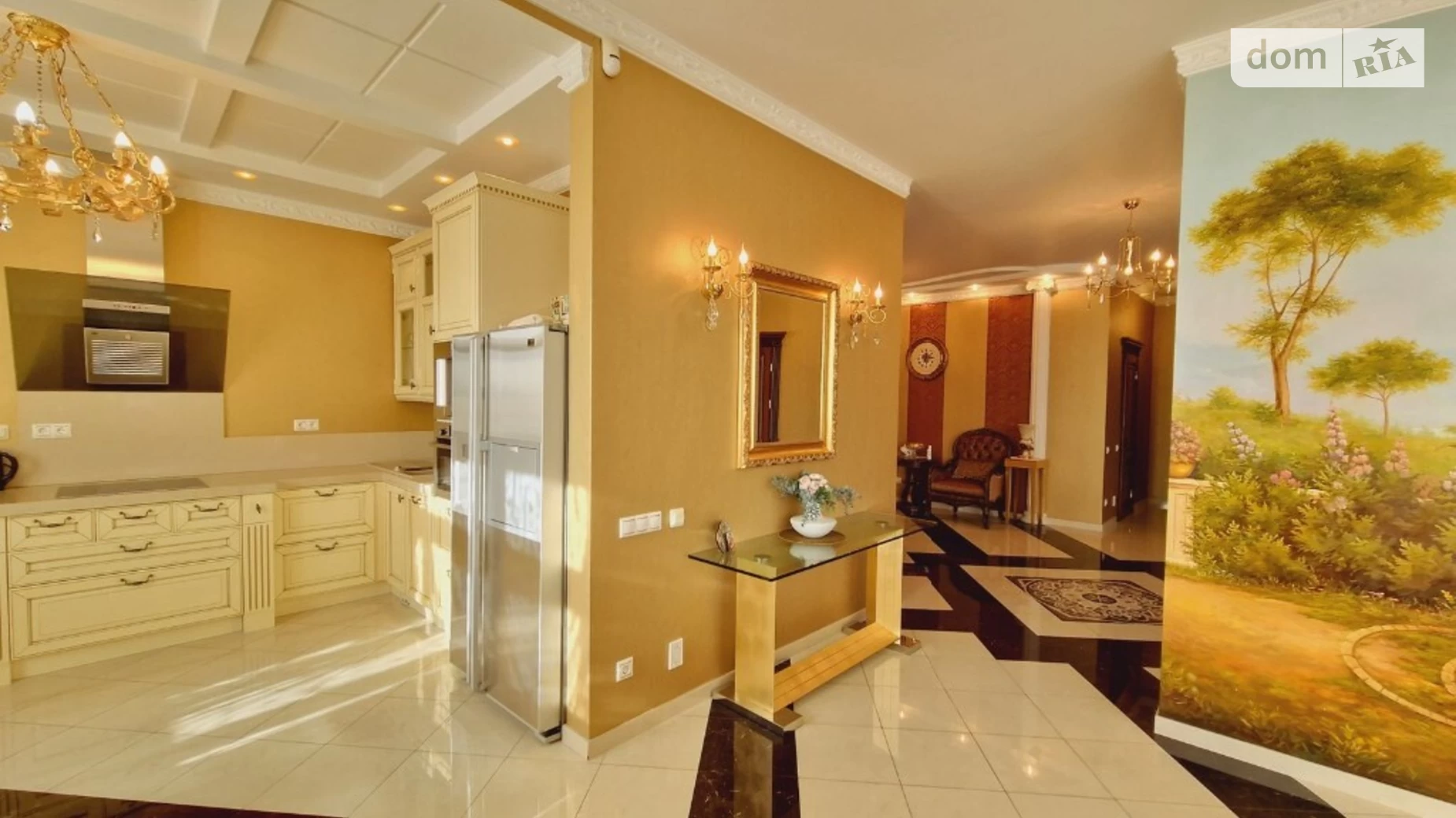 Продается 4-комнатная квартира 158 кв. м в Киеве, ул. Левка Лукьяненко, 21