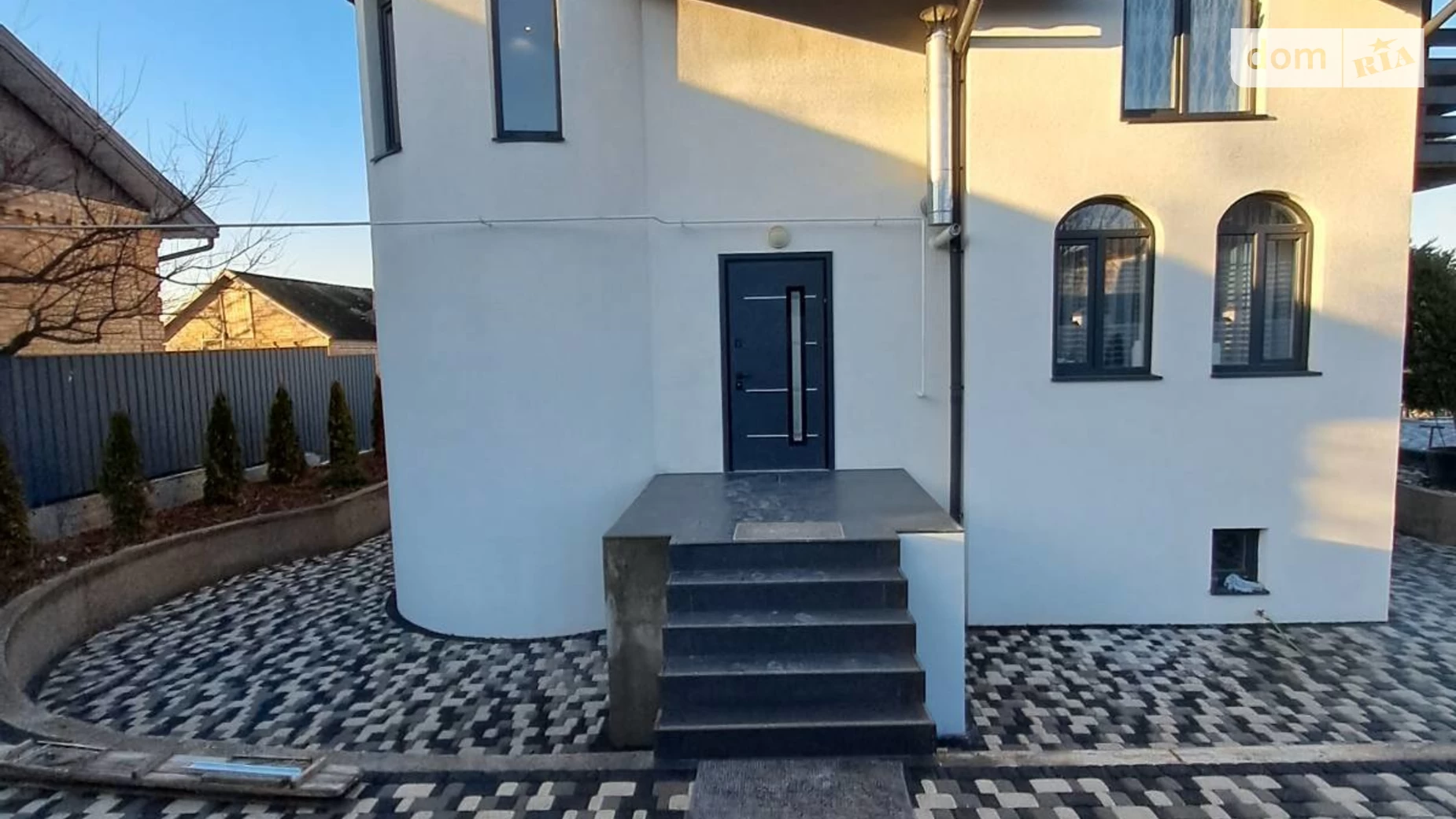 Продается дом на 2 этажа 203 кв. м с бассейном, цена: 187000 $ - фото 4