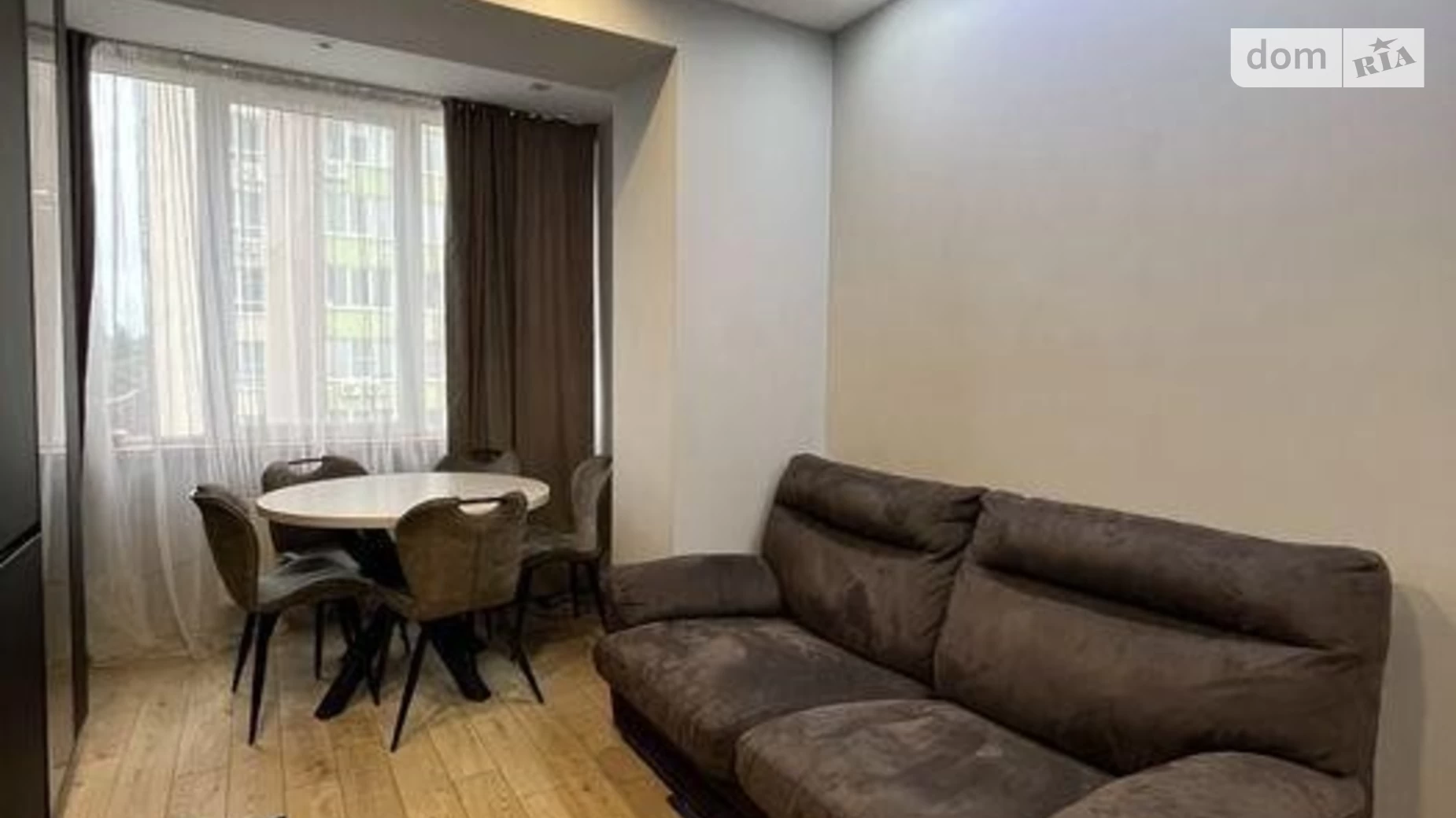Продается 1-комнатная квартира 54 кв. м в Софиевской Борщаговке, ул. Академика Шалимова, 61