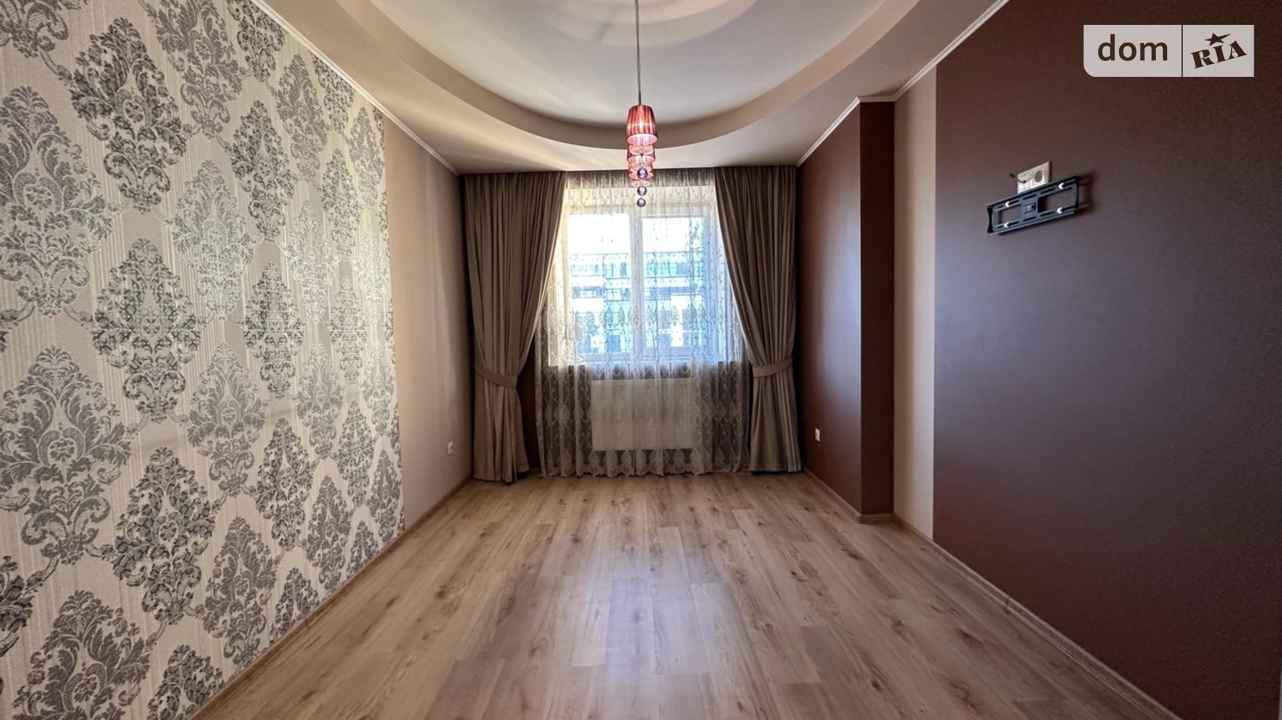 Продается 2-комнатная квартира 70 кв. м в Ивано-Франковске - фото 2