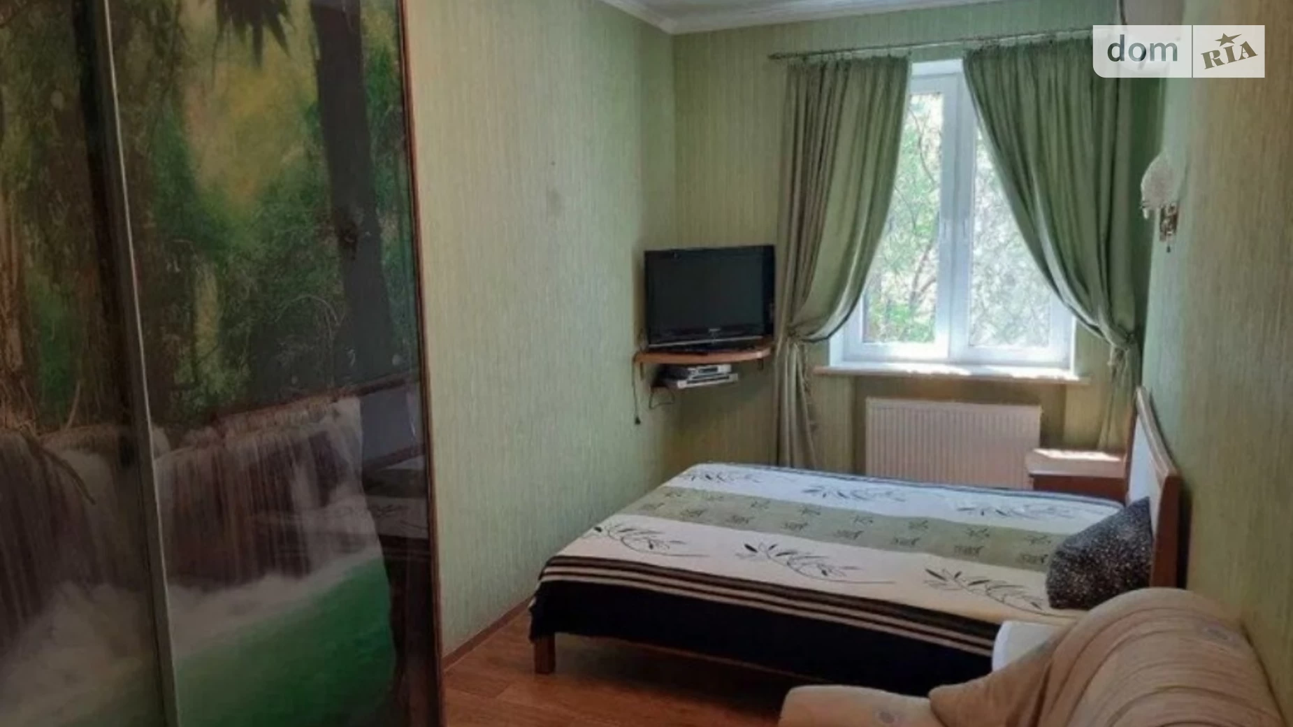 Продается 3-комнатная квартира 81 кв. м в Одессе, ул. Семинарская
