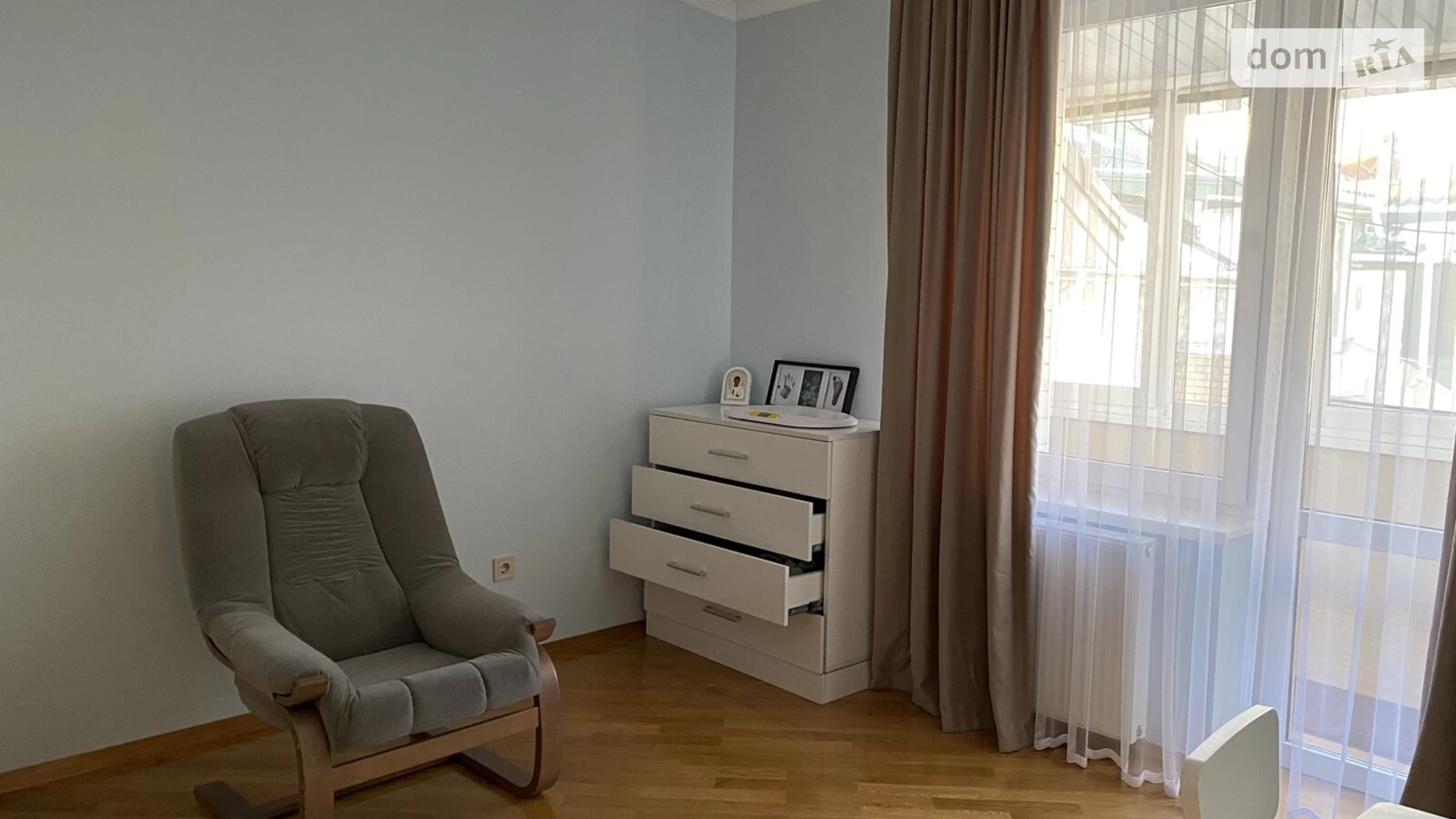 Продается 5-комнатная квартира 172 кв. м в Львове, ул. Михаила Драгана