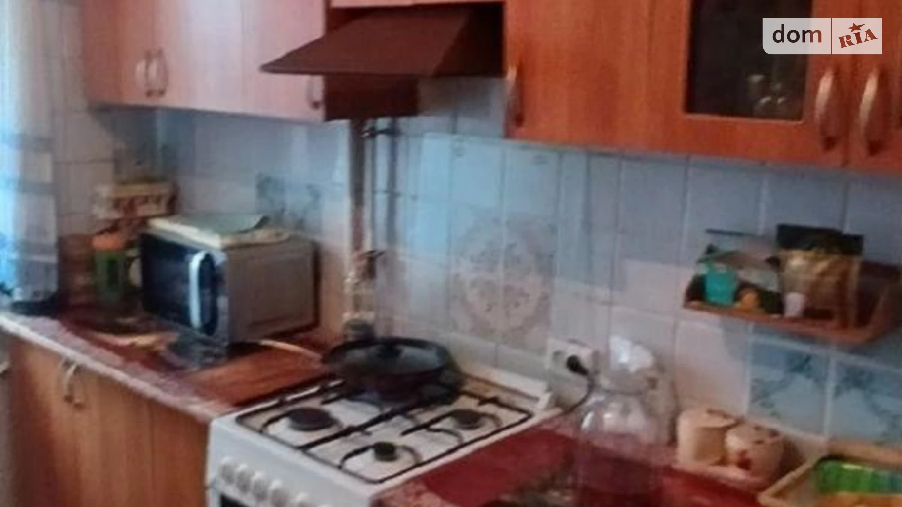 Продається 3-кімнатна квартира 62 кв. м у Полтаві, вул. Великотирнівська, 32А