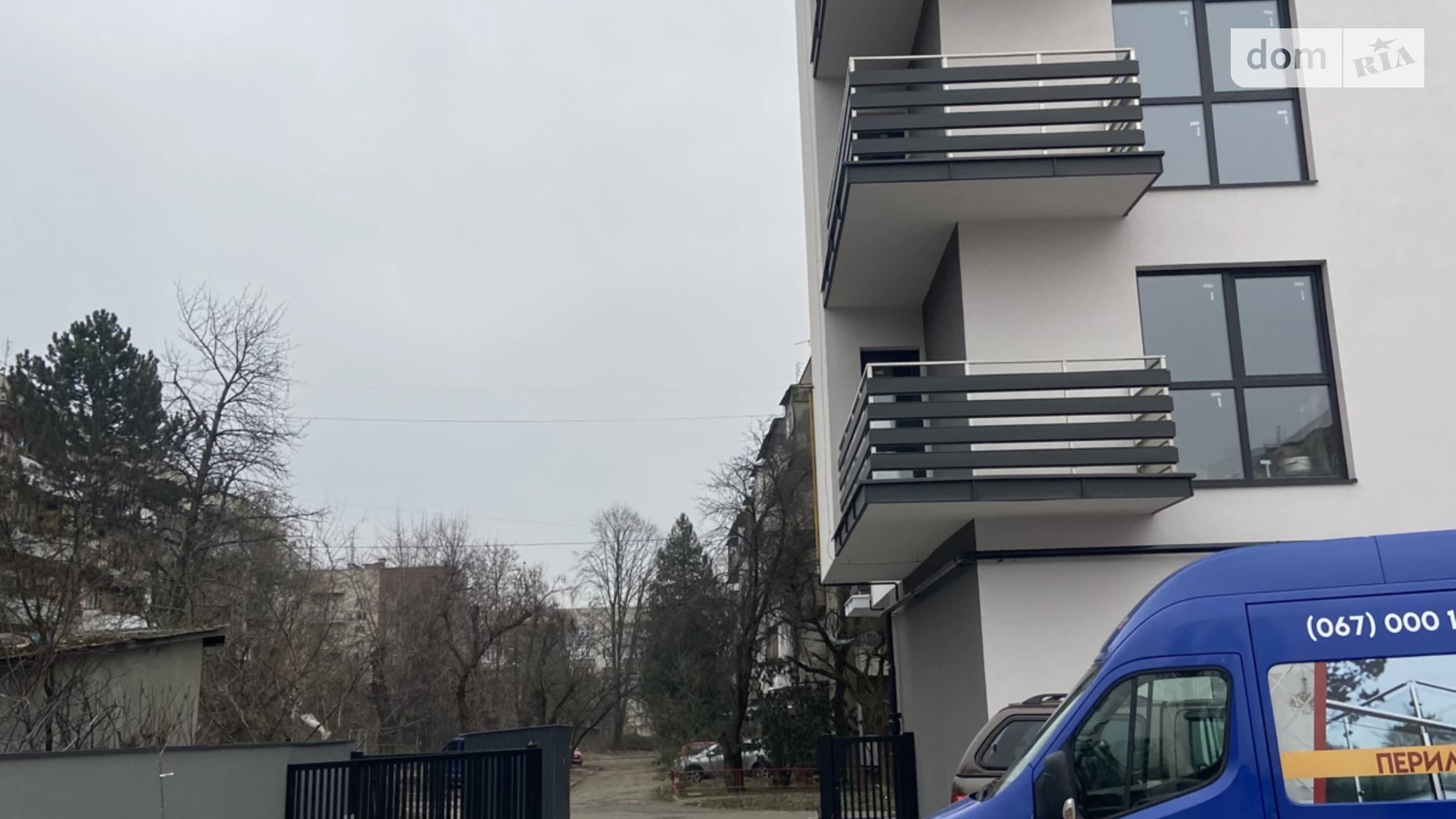 Продается 3-комнатная квартира 100 кв. м в Ужгороде