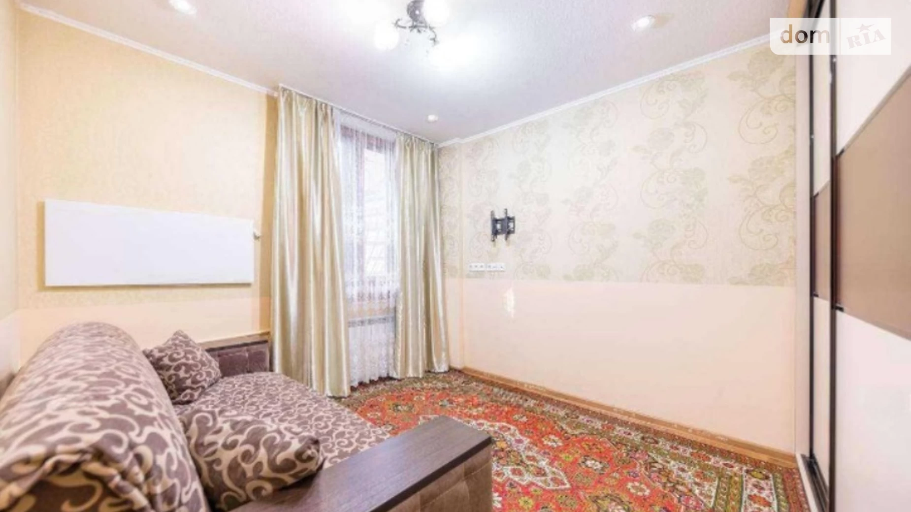 Продается 1-комнатная квартира 35 кв. м в Харькове, ул. Богдана Хмельницкого, 12