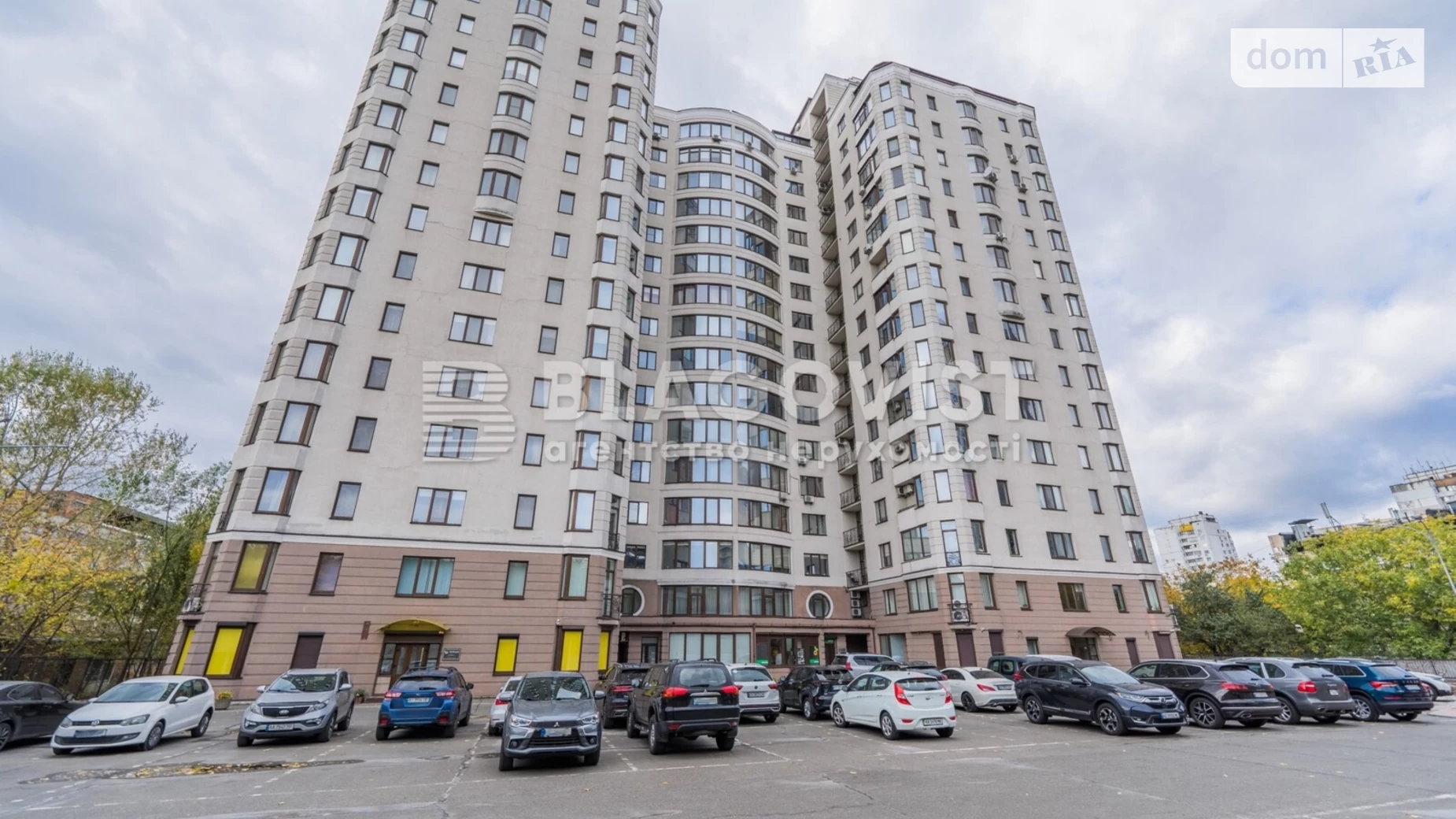Продается 3-комнатная квартира 160 кв. м в Киеве, ул. Молдавская, 2