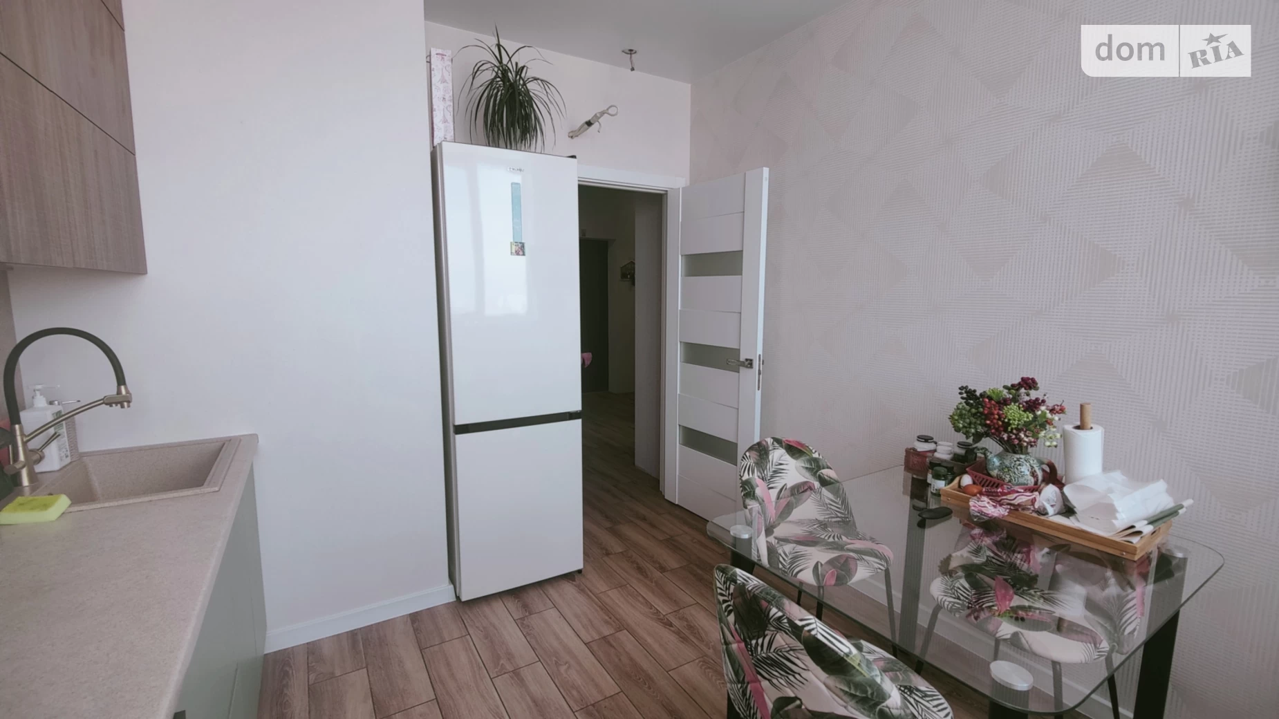 Продается 2-комнатная квартира 60.2 кв. м в Одессе, Овидиопольская дор.