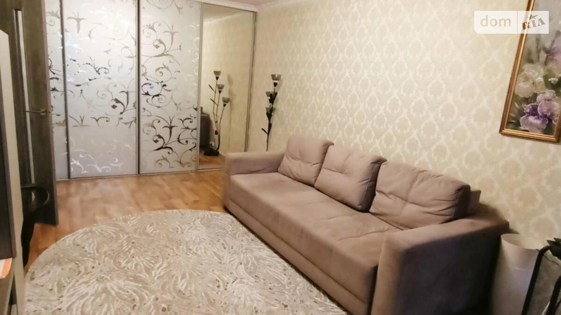 Продается 1-комнатная квартира 32.7 кв. м в Днепре, просп. Слобожанский