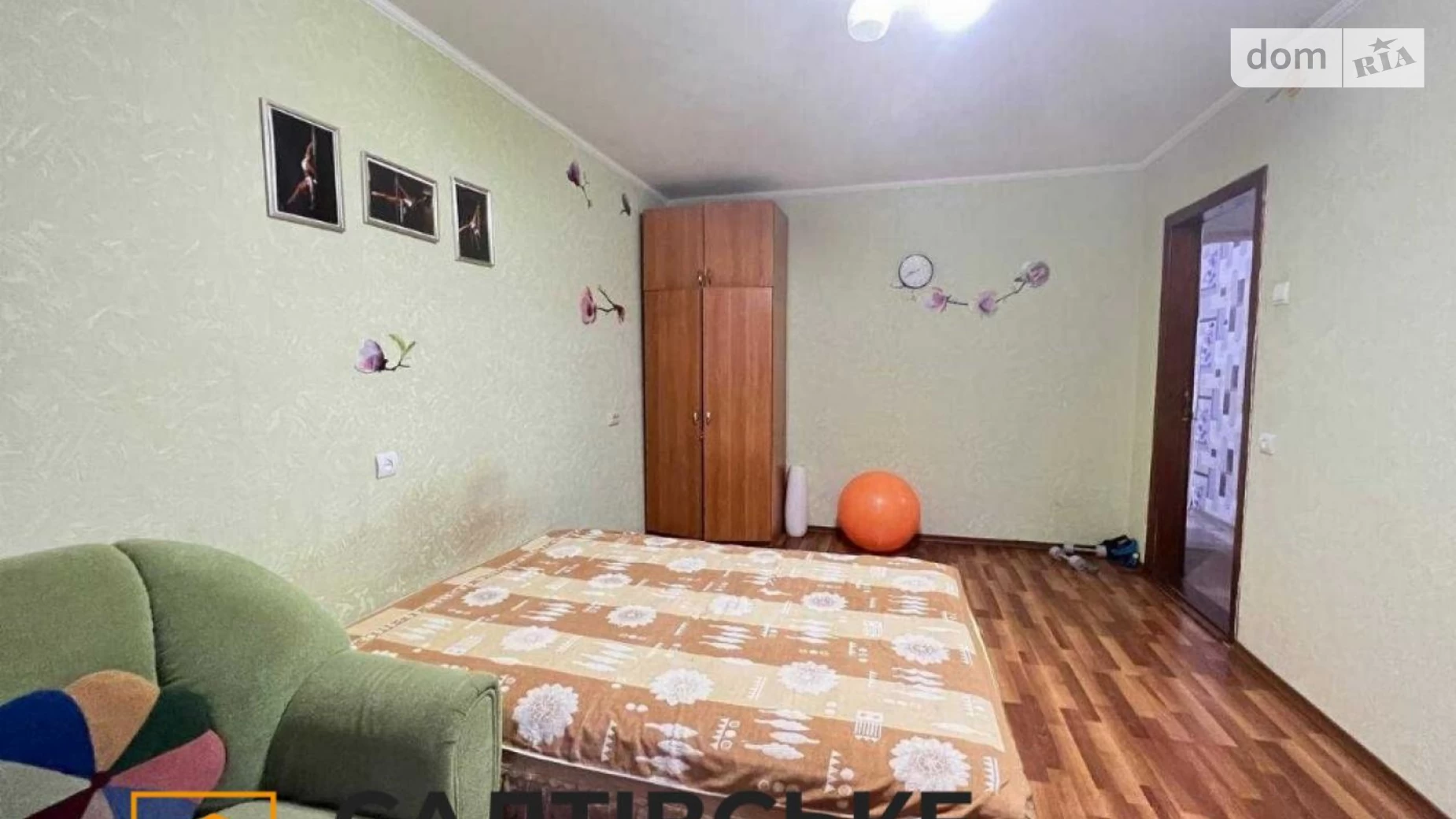 Продается 2-комнатная квартира 37 кв. м в Харькове, ул. Краснодарская, 171В