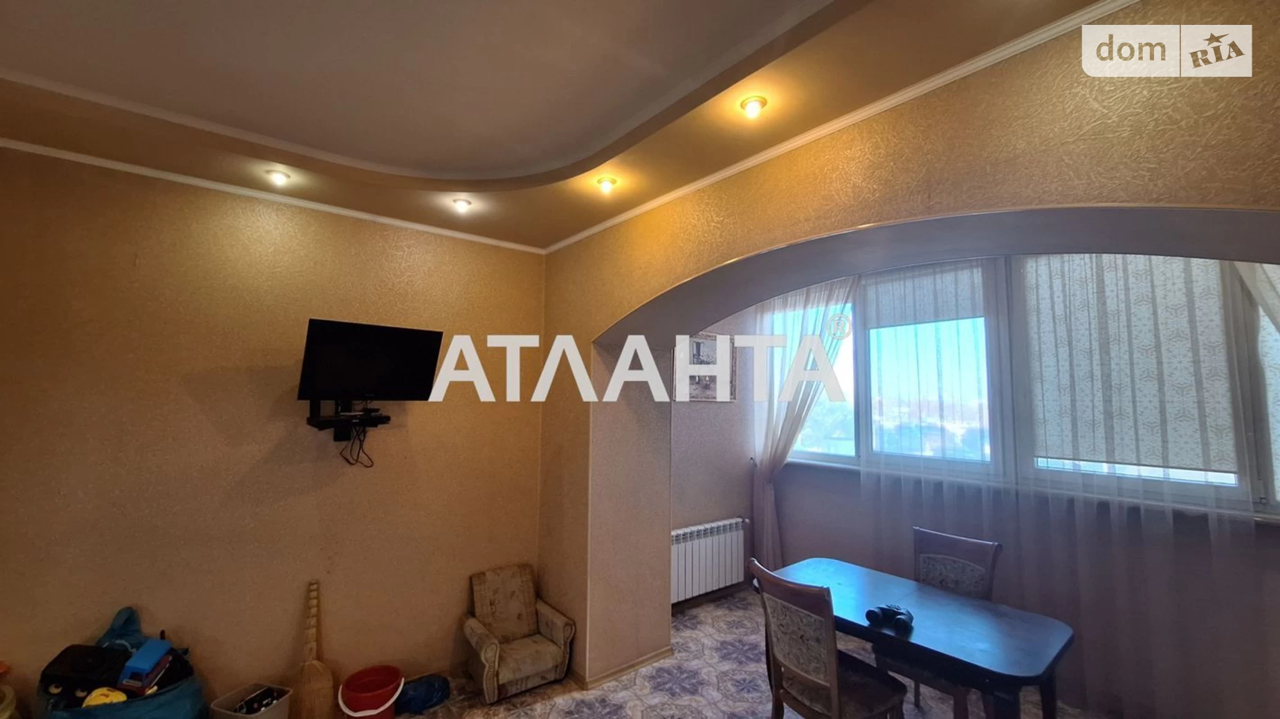 Продается 2-комнатная квартира 89.6 кв. м в Черноморске, пер. Хантадзе - фото 3