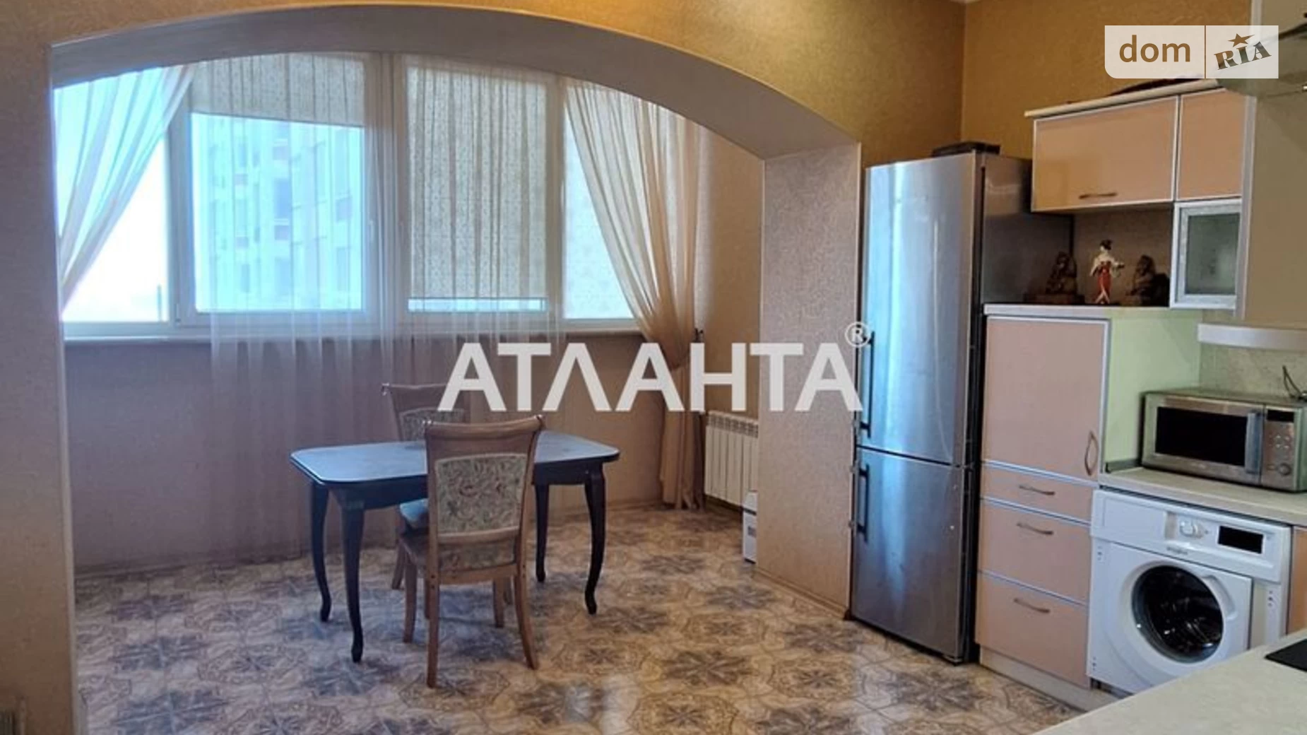 Продается 2-комнатная квартира 89.6 кв. м в Черноморске, пер. Хантадзе - фото 2