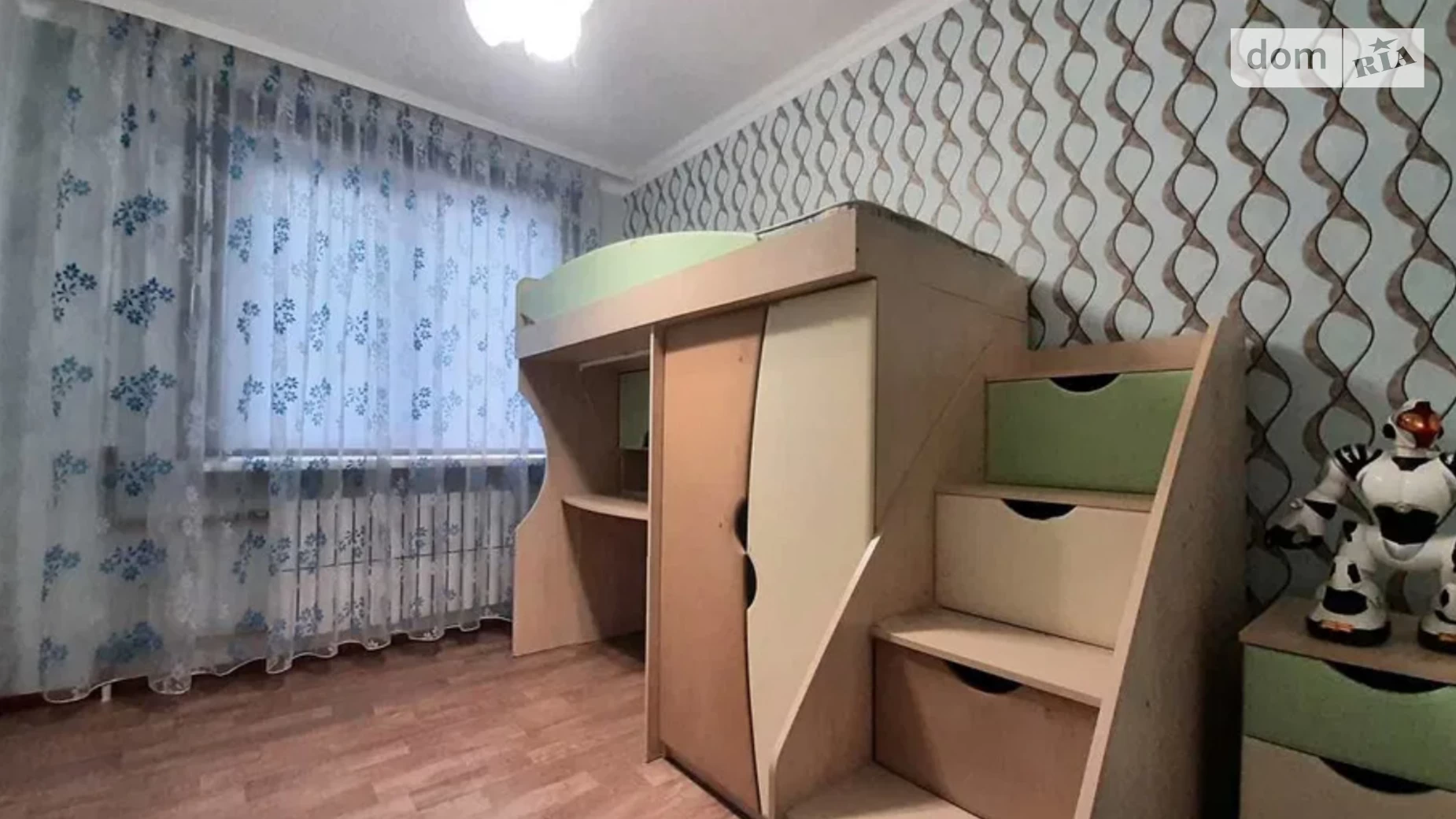 Продается 2-комнатная квартира 47 кв. м в Харькове, ул. Гвардейцев-Широнинцев, 54