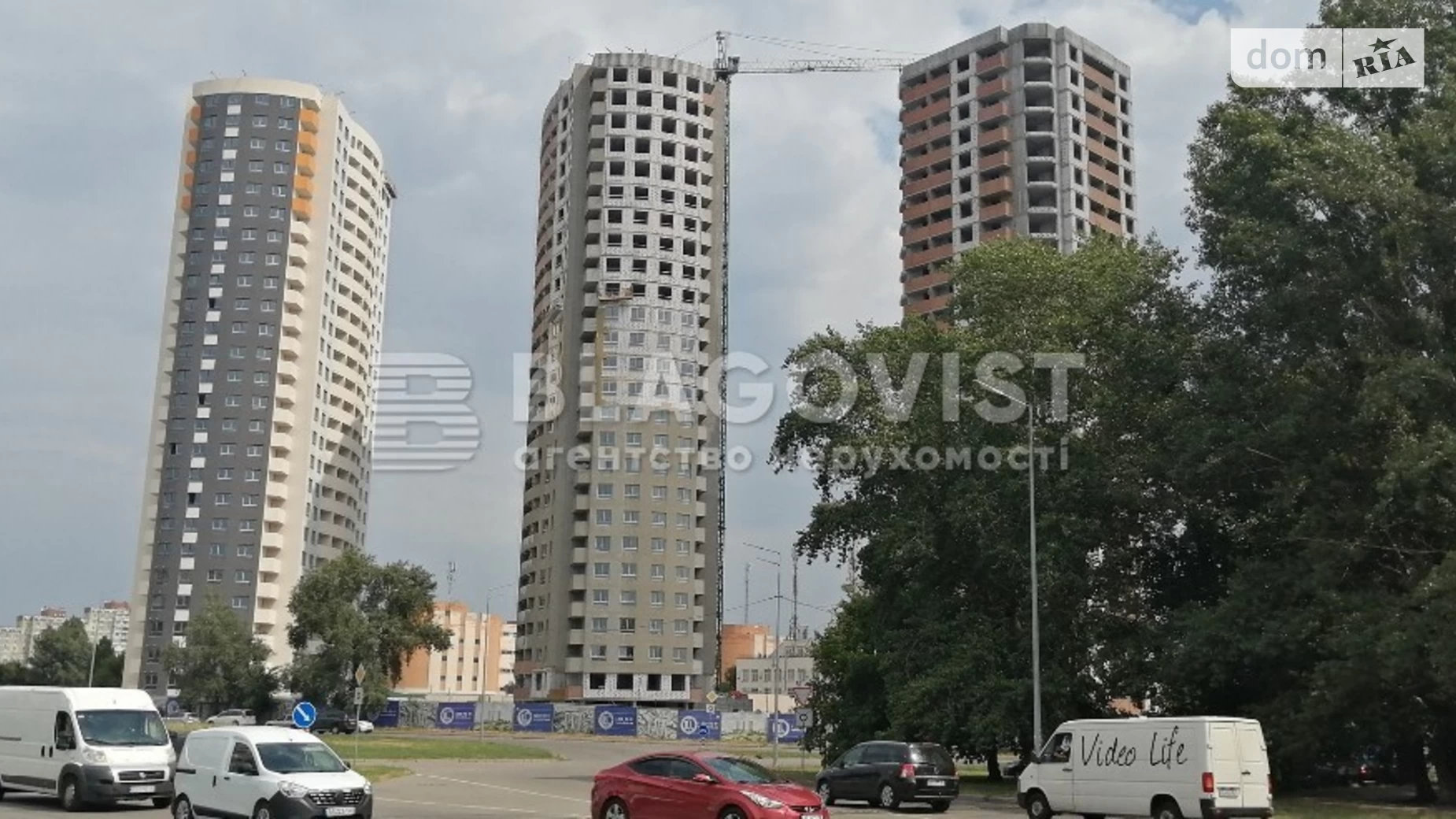 Продается 2-комнатная квартира 56 кв. м в Киеве, ул. Николая Кибальчича, 1В