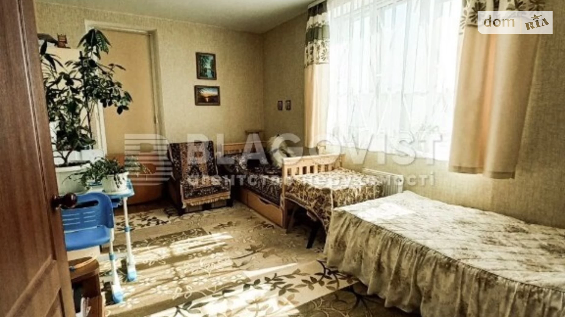 Продается 2-комнатная квартира 77 кв. м в Киеве, просп. Голосеевский(40-летия Октября), 95