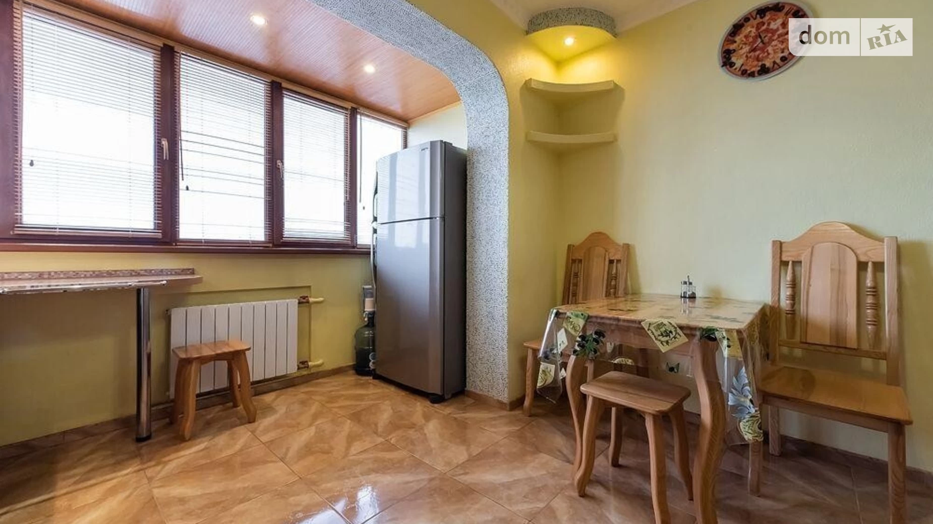 Продается 3-комнатная квартира 79 кв. м в Киеве, ул. Оноре де Бальзака, 86