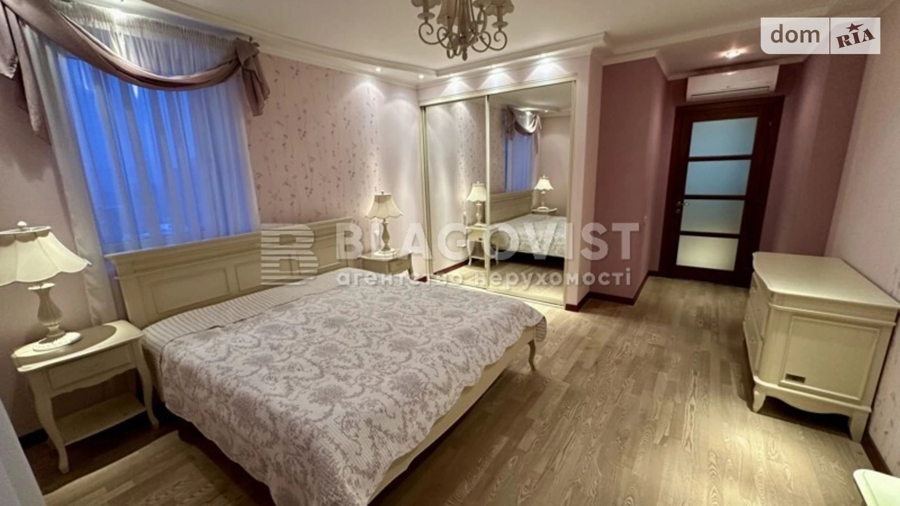 Продается 1-комнатная квартира 86 кв. м в Киеве, ул. Голосеевская, 13Б