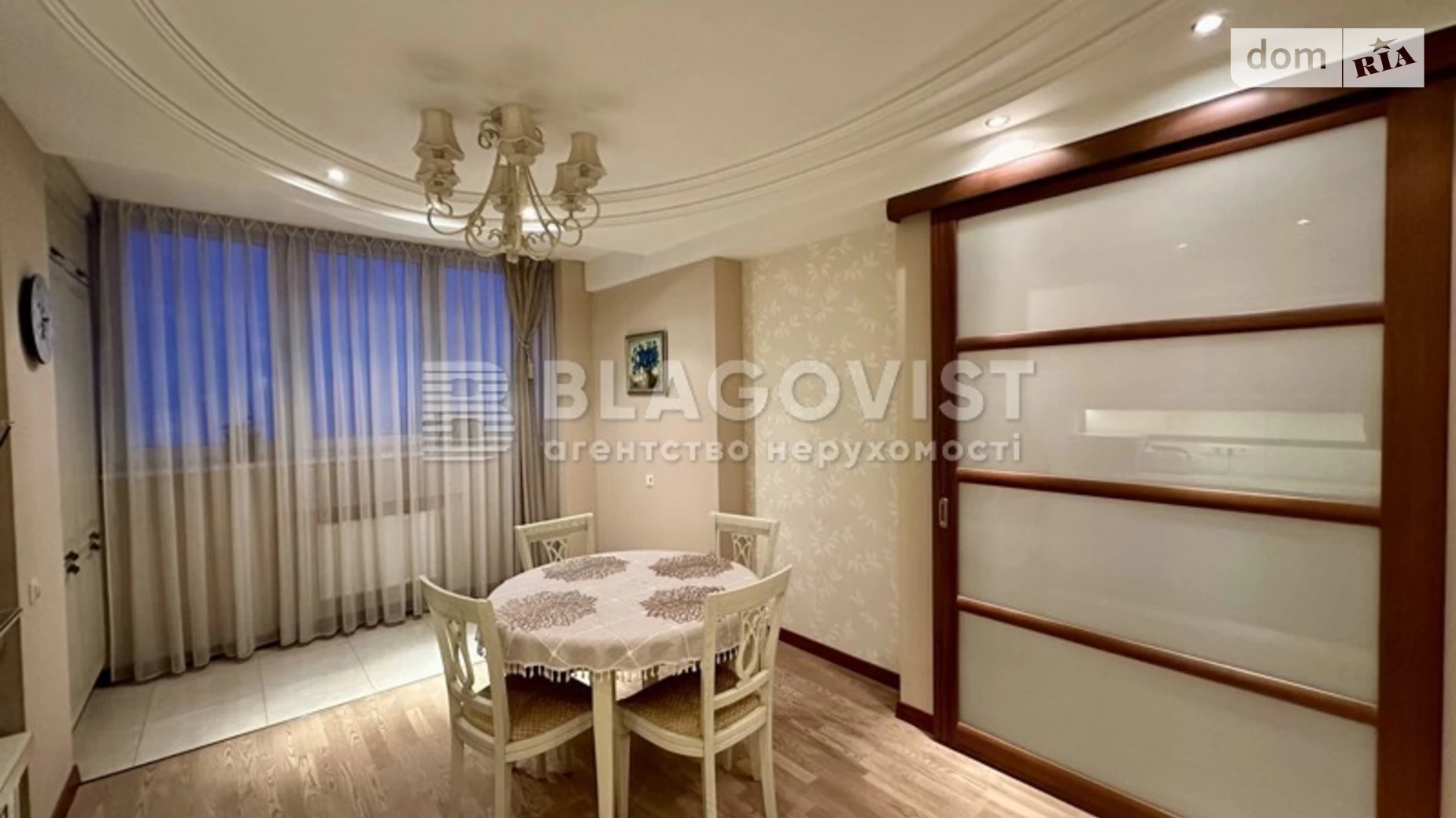 Продается 1-комнатная квартира 86 кв. м в Киеве, ул. Голосеевская, 13Б