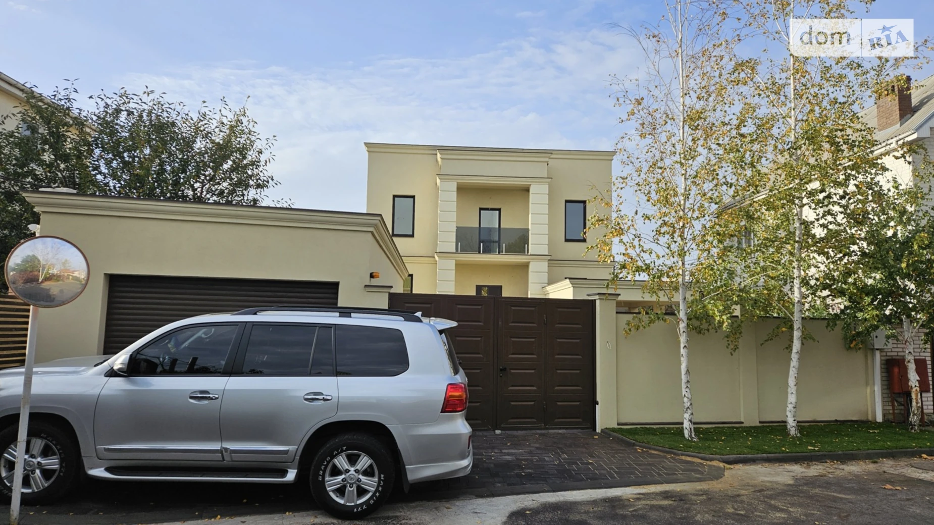 Продается дом на 2 этажа 240 кв. м с садом, цена: 459990 $ - фото 2