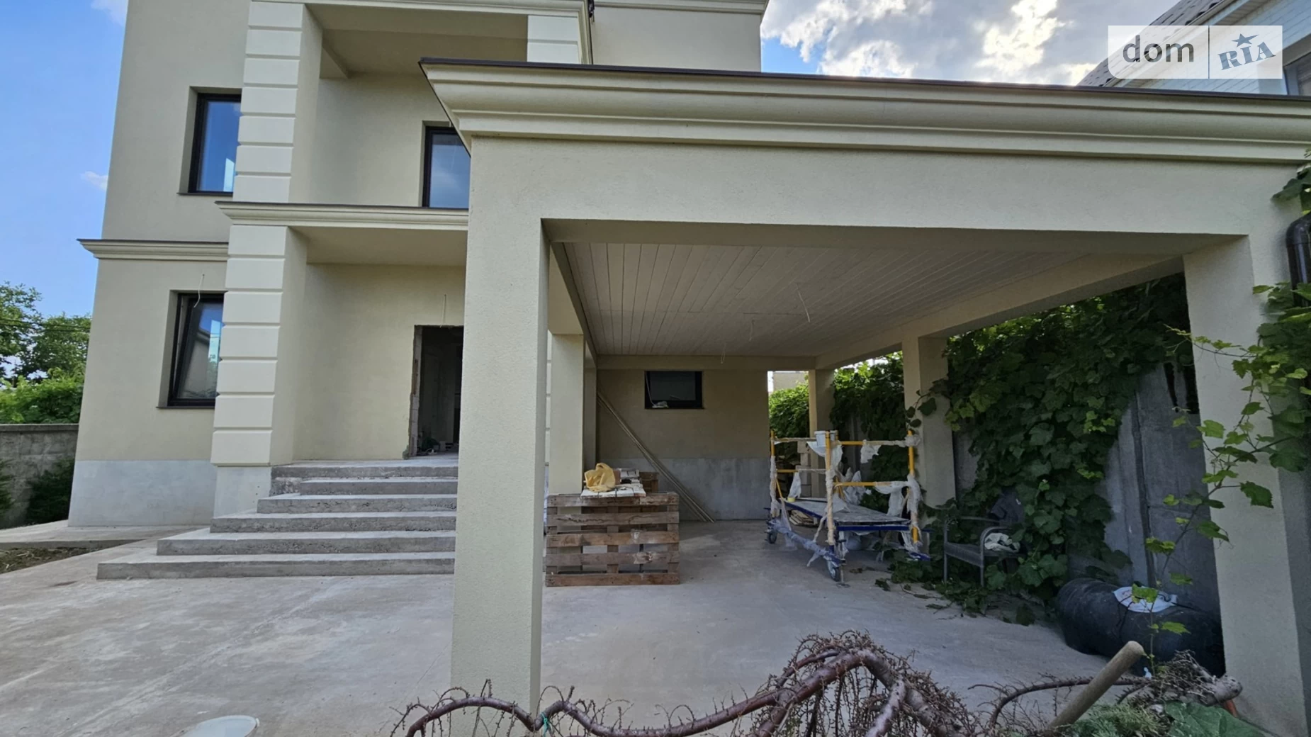Продается дом на 2 этажа 240 кв. м с камином, цена: 459990 $ - фото 3