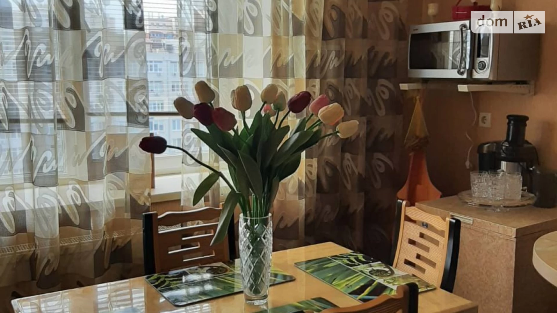 Продается 3-комнатная квартира 104 кв. м в Одессе, ул. Маршала Говорова