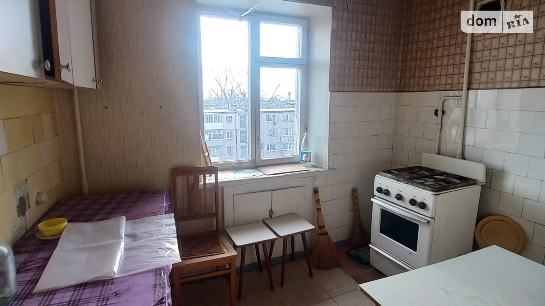 Продается 3-комнатная квартира 62 кв. м в Каменском, ул. Уютная