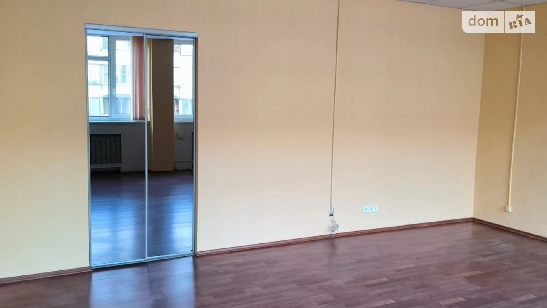 Здається в оренду офіс 10 кв. м в бізнес-центрі, цена: 2300 грн - фото 2