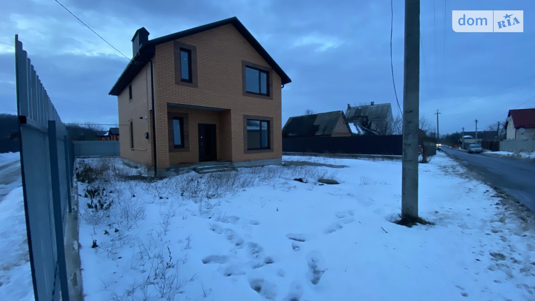 Продается дом на 2 этажа 125 кв. м с гаражом, цена: 92000 $ - фото 2