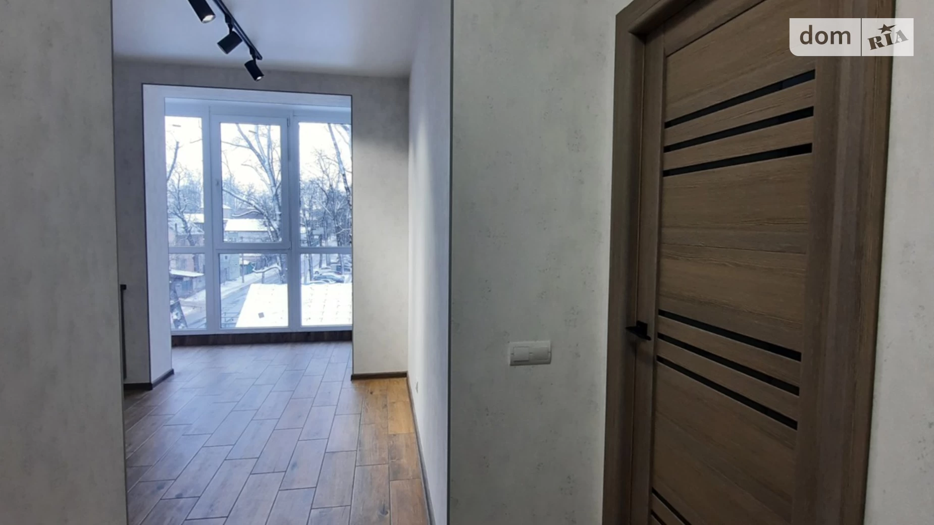 Продается 1-комнатная квартира 36 кв. м в Ирпене, ул. Николая Сингаевского(Новооскольская), 2