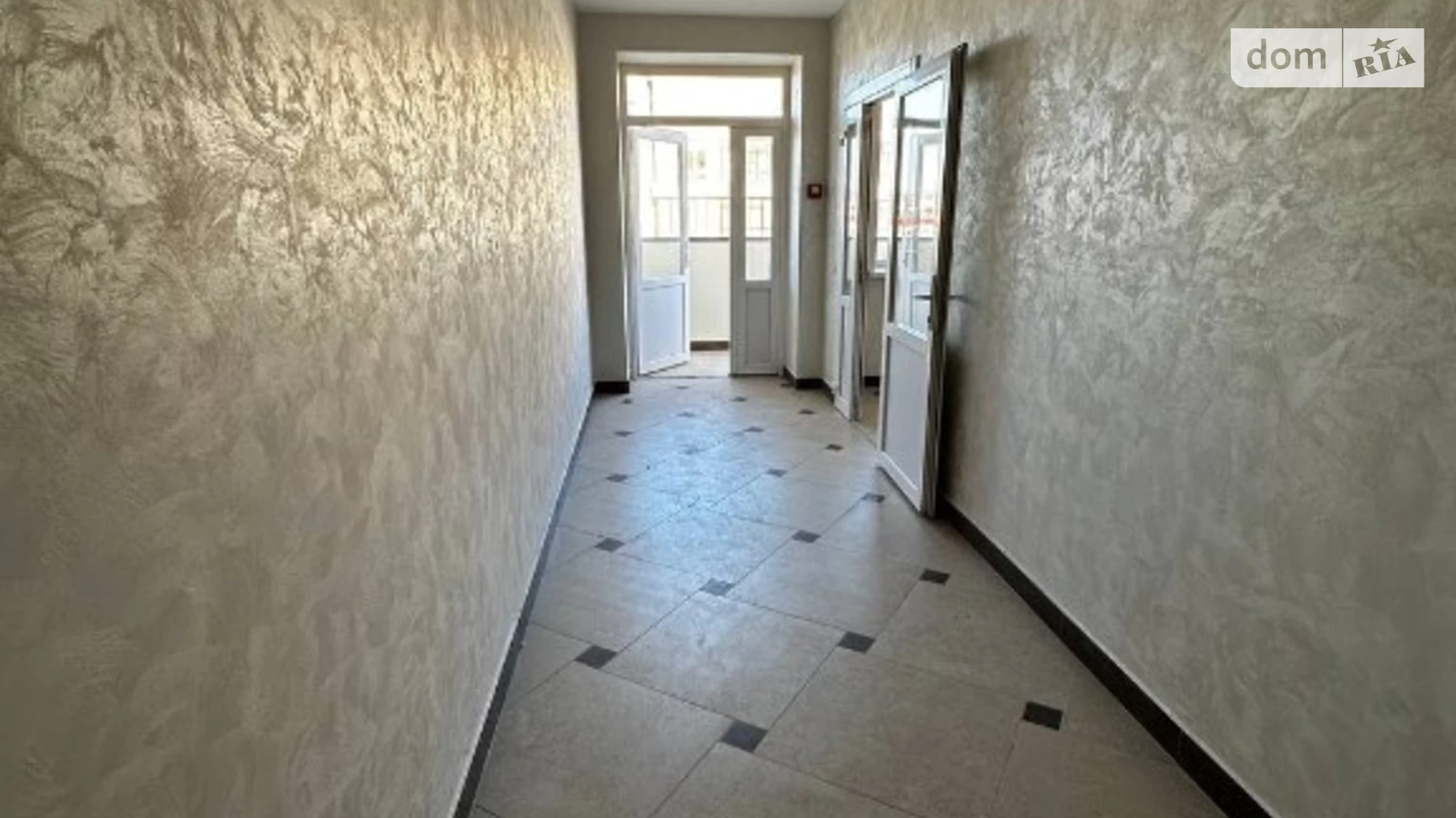 Продается 1-комнатная квартира 43.2 кв. м в Хмельницком, ул. Проскуровского Подполья, 110А