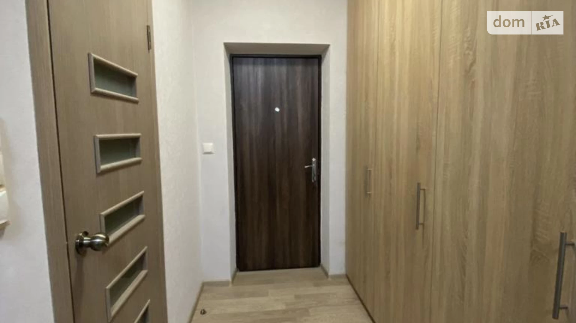 Продается 1-комнатная квартира 25 кв. м в Киеве, ул. Березовая, 43