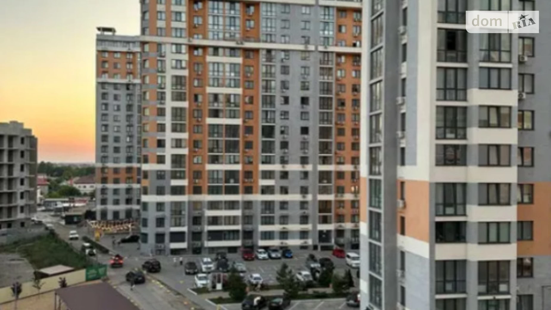 Продається 2-кімнатна квартира 62 кв. м у Одесі, вул. Перлинна