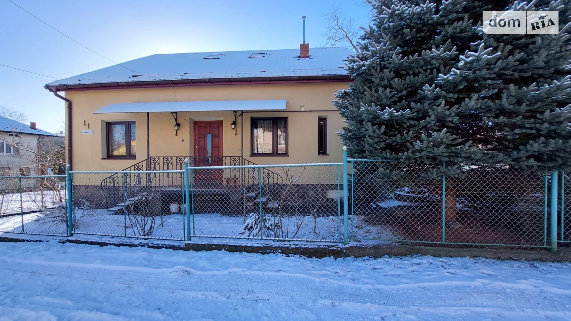 Продается дом на 2 этажа 200 кв. м с участком, цена: 120000 $ - фото 2