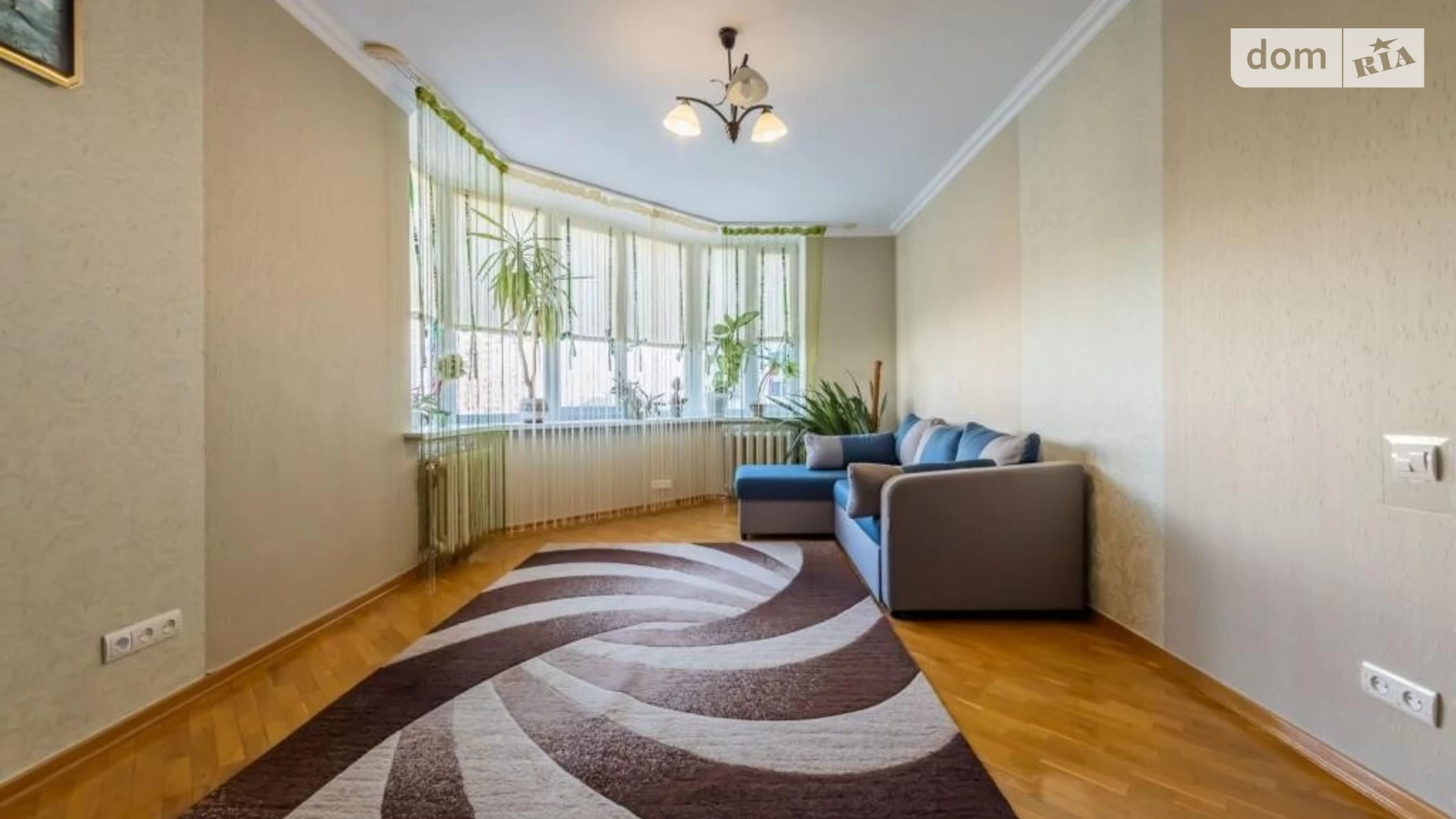 Продается 3-комнатная квартира 98 кв. м в Киеве, Харьковское шоссе, 152