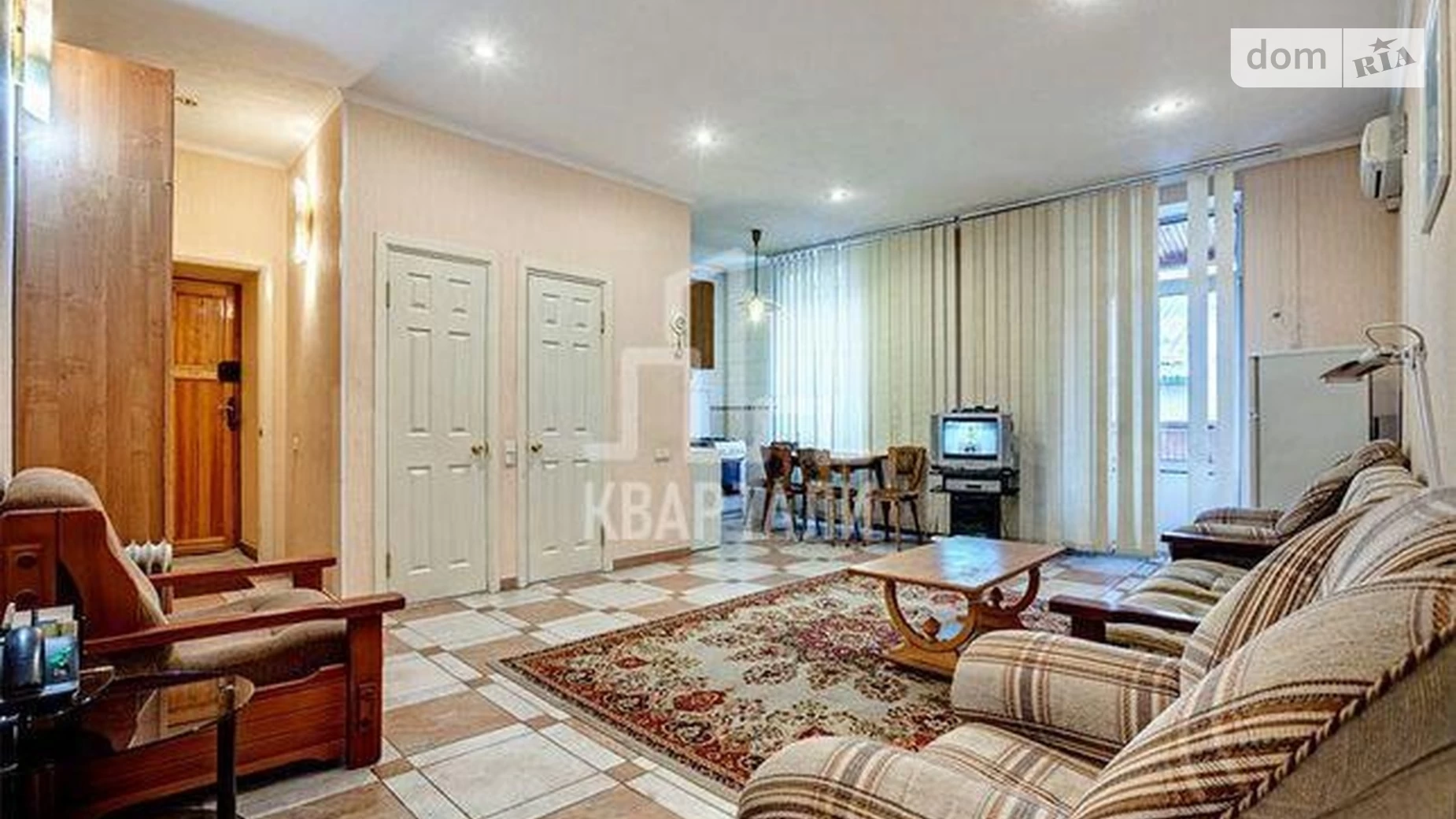 Продается 2-комнатная квартира 56 кв. м в Киеве, ул. Бассейная, 7
