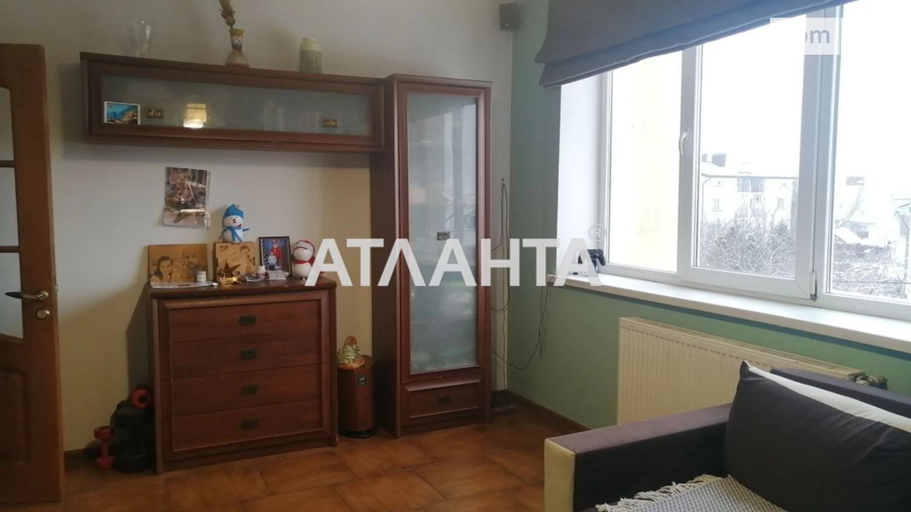 Продается 3-комнатная квартира 68.2 кв. м в Малехове, ул. Наливайка