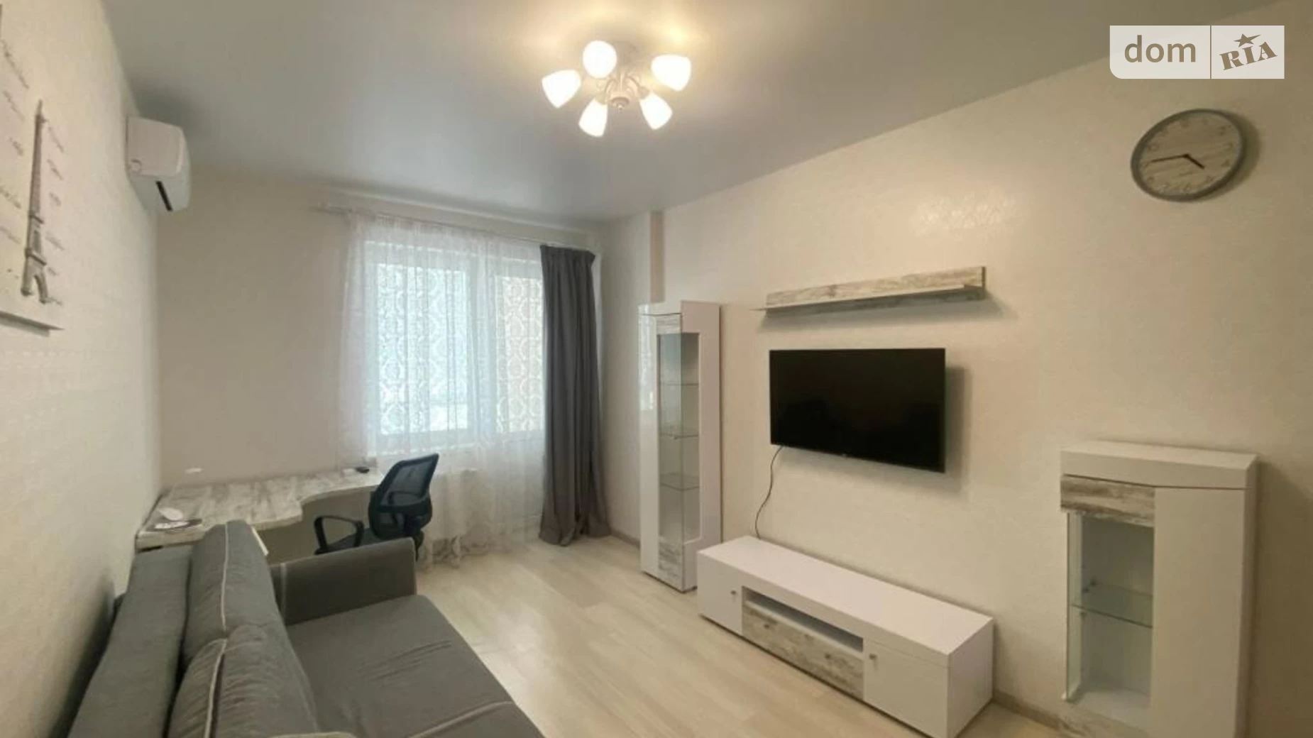 Продается 1-комнатная квартира 44 кв. м в Киеве, просп. Отрадный, 2А - фото 2