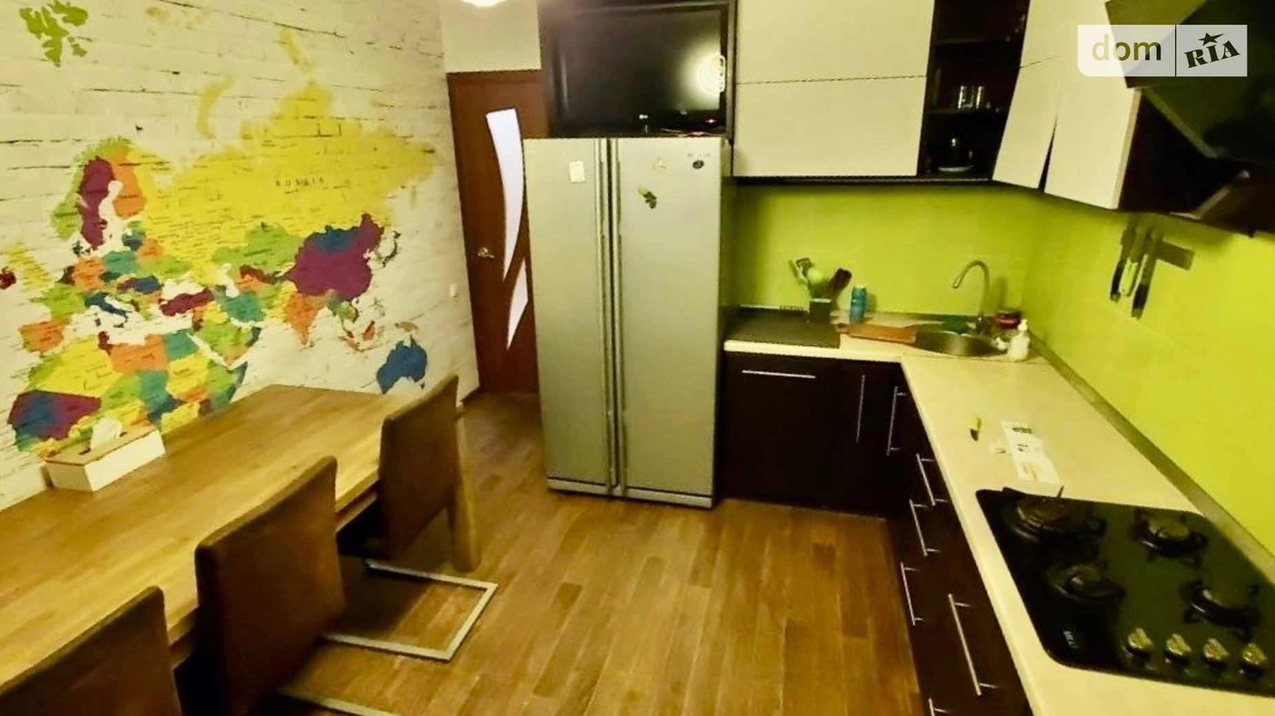 Продается 3-комнатная квартира 91 кв. м в Одессе, ул. Академика Сахарова