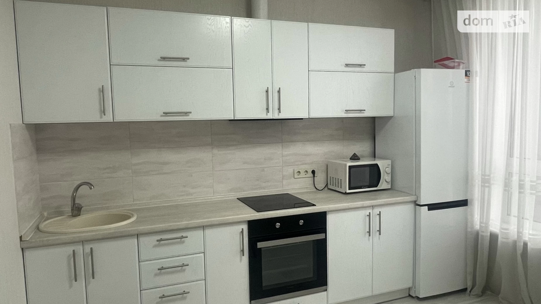 Продается 1-комнатная квартира 43 кв. м в Киеве, ул. Каменская, 128 - фото 2