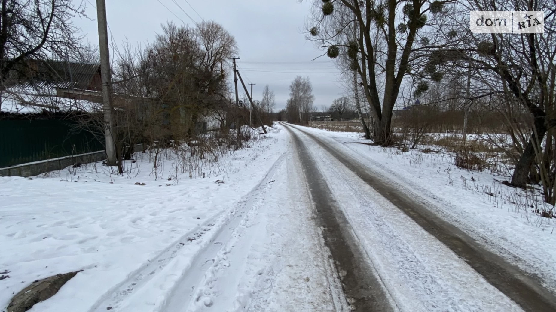 Продається одноповерховий будинок 70 кв. м з каміном, вул. Зелена