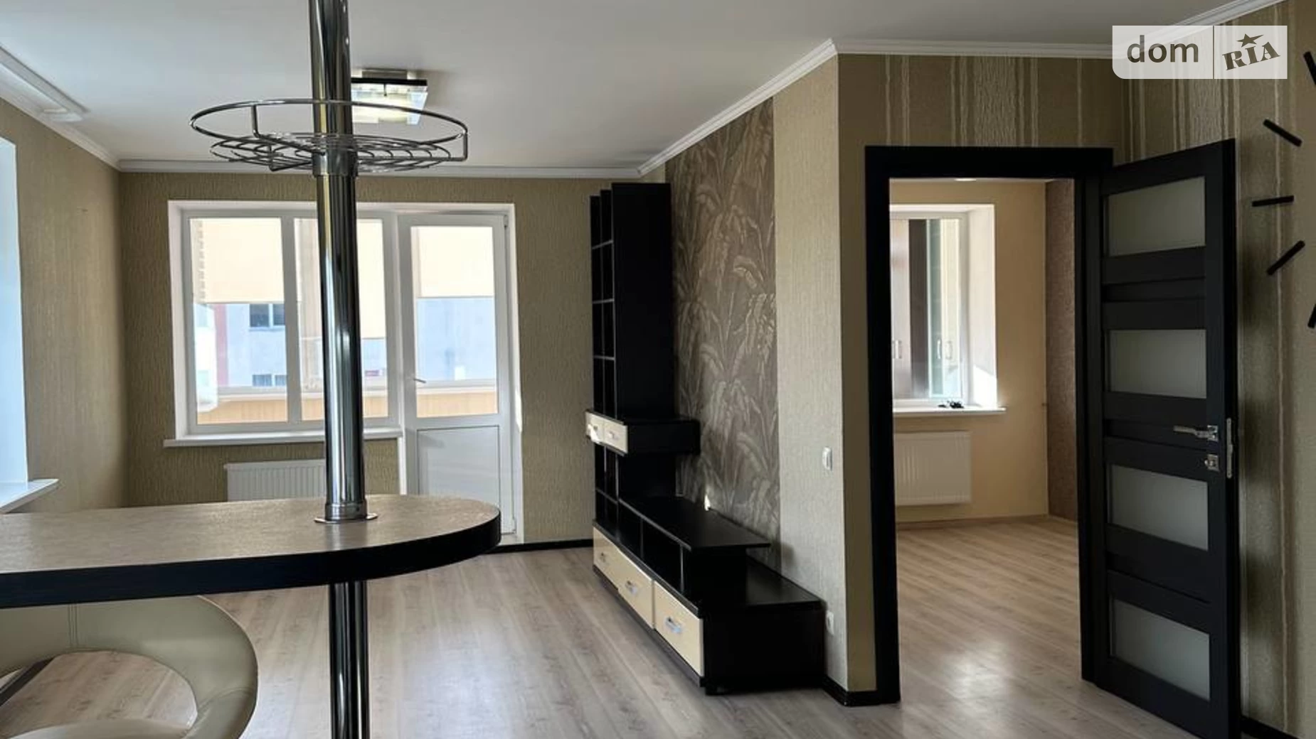 Продается 2-комнатная квартира 65.7 кв. м в Хмельницком