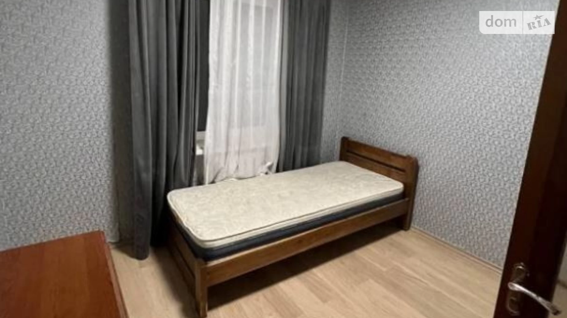 Продается 3-комнатная квартира 66 кв. м в Одессе, ул. Марсельская, 28