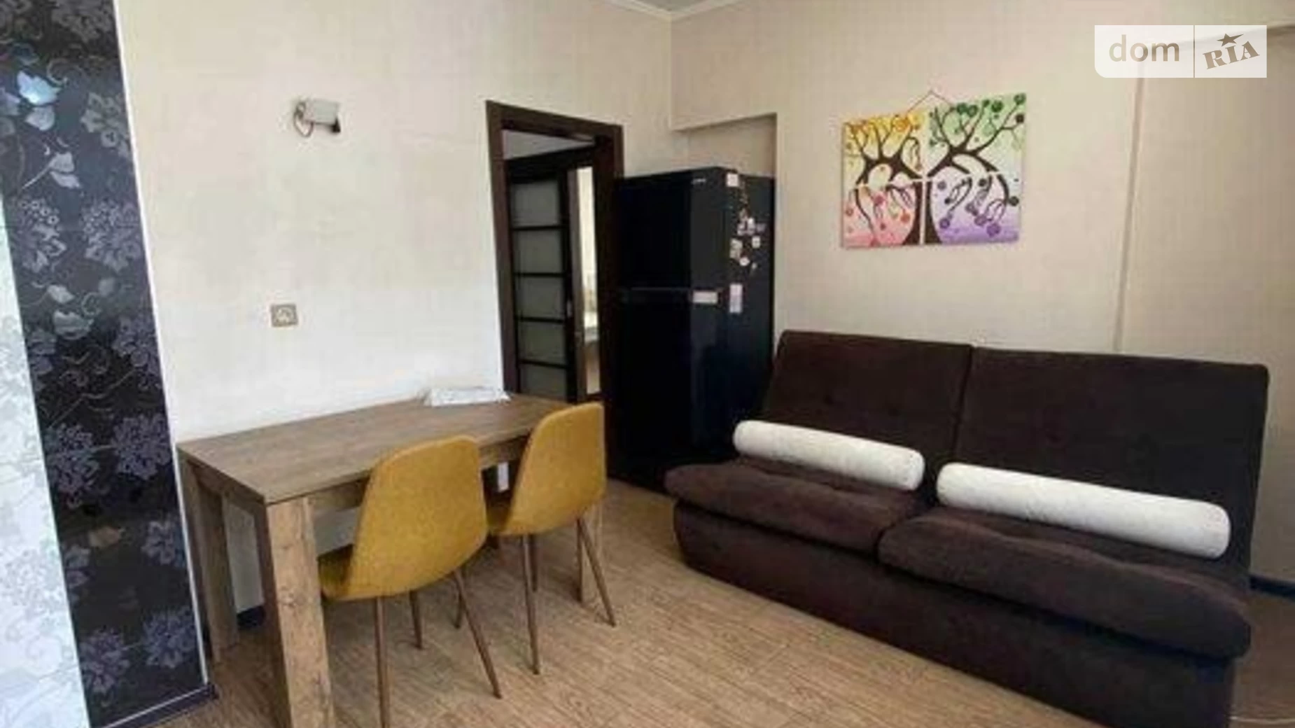 Продается 2-комнатная квартира 54 кв. м в Киеве, ул. Михаила Максимовича, 32