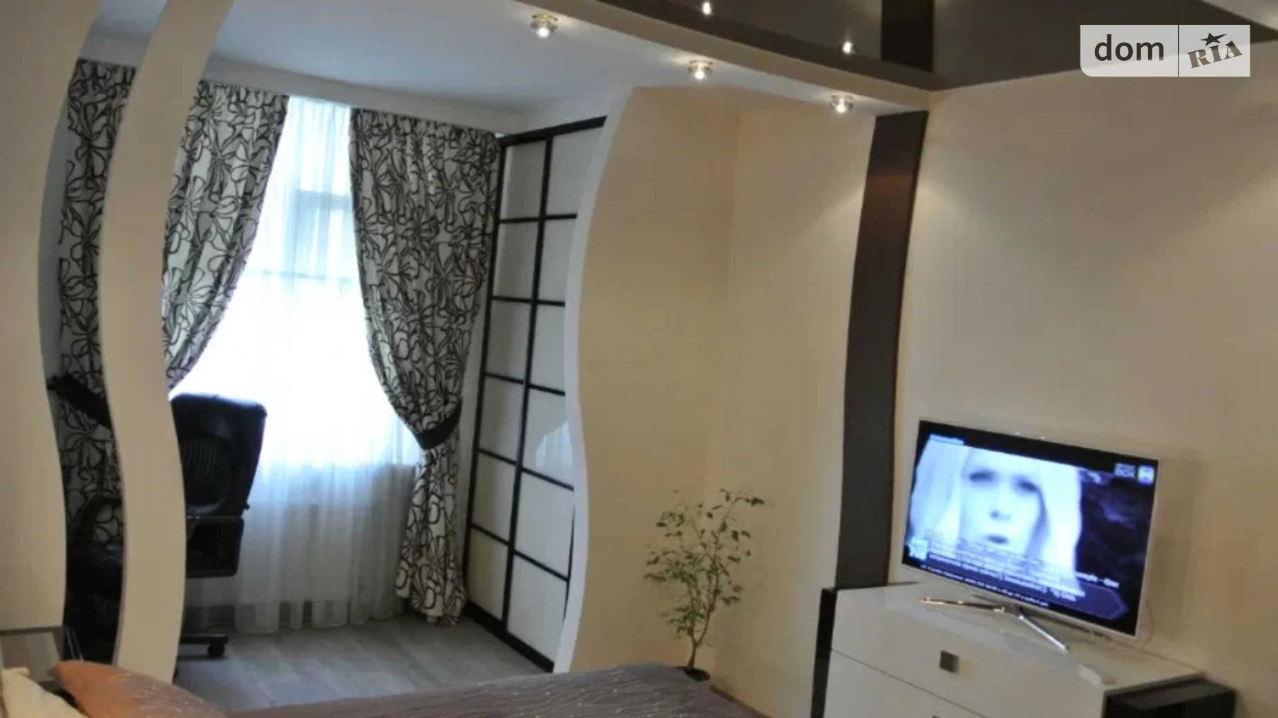 Продается 2-комнатная квартира 86 кв. м в Одессе, ул. Дюковская