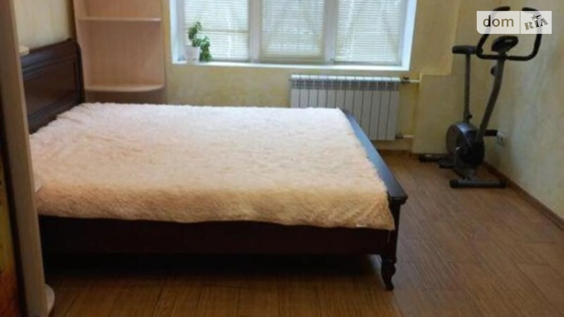 Продается 5-комнатная квартира 105 кв. м в Киеве, ул. Василия Касияна, 6