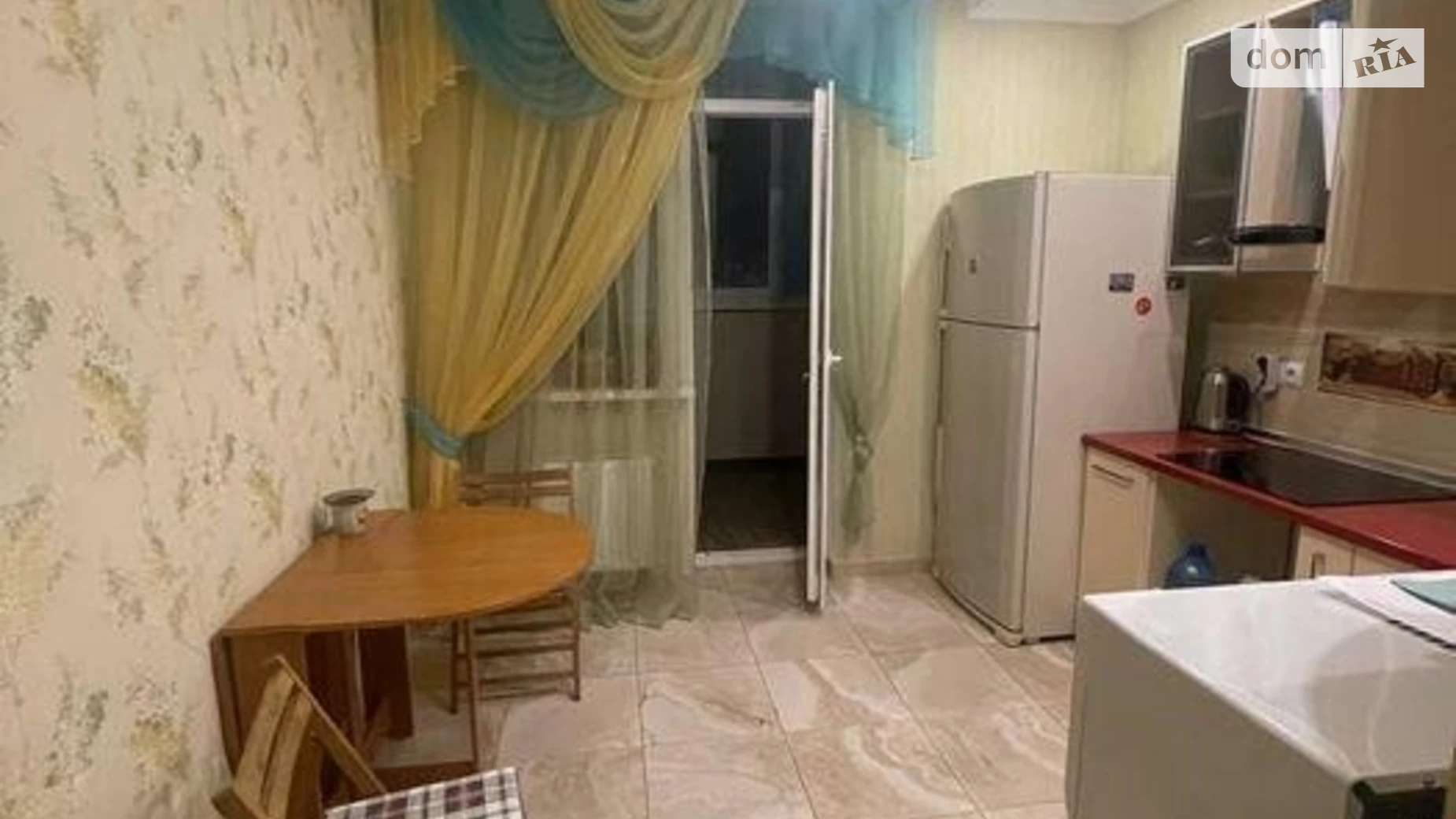 Продается 2-комнатная квартира 65 кв. м в Киеве, ул. Семьи Кульженков, 8 - фото 2