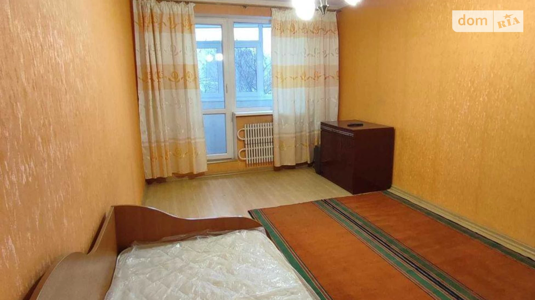 Продается 1-комнатная квартира 33 кв. м в Харькове, ул. Дружбы Народов, 233