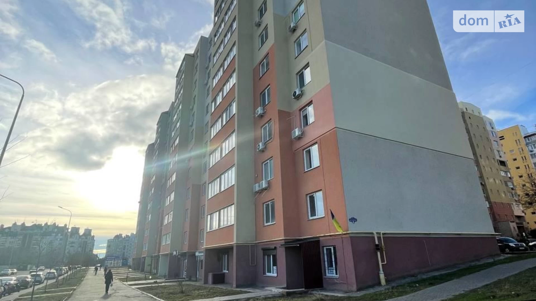 Продается 1-комнатная квартира 50 кв. м в Одессе, ул. Академика Сахарова, 16А