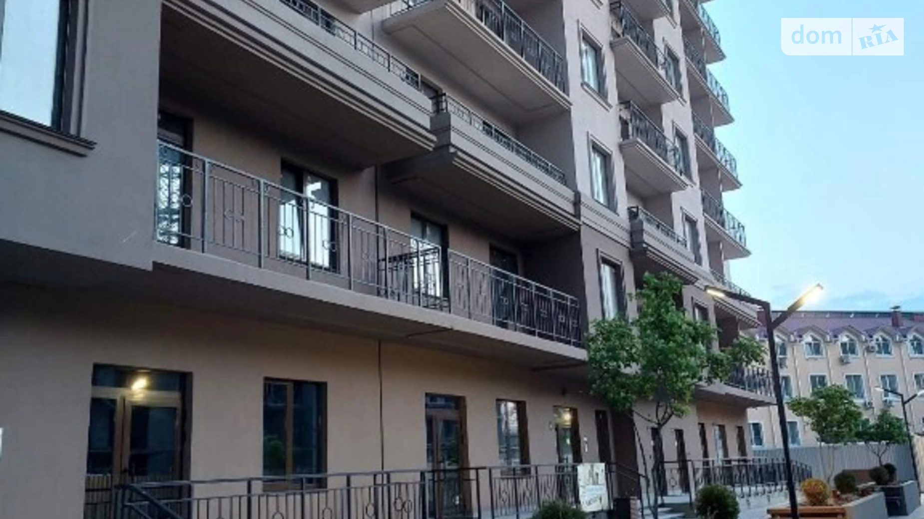 Продається 2-кімнатна квартира 85 кв. м у Одесі, Фонтанська дор., 25 - фото 2